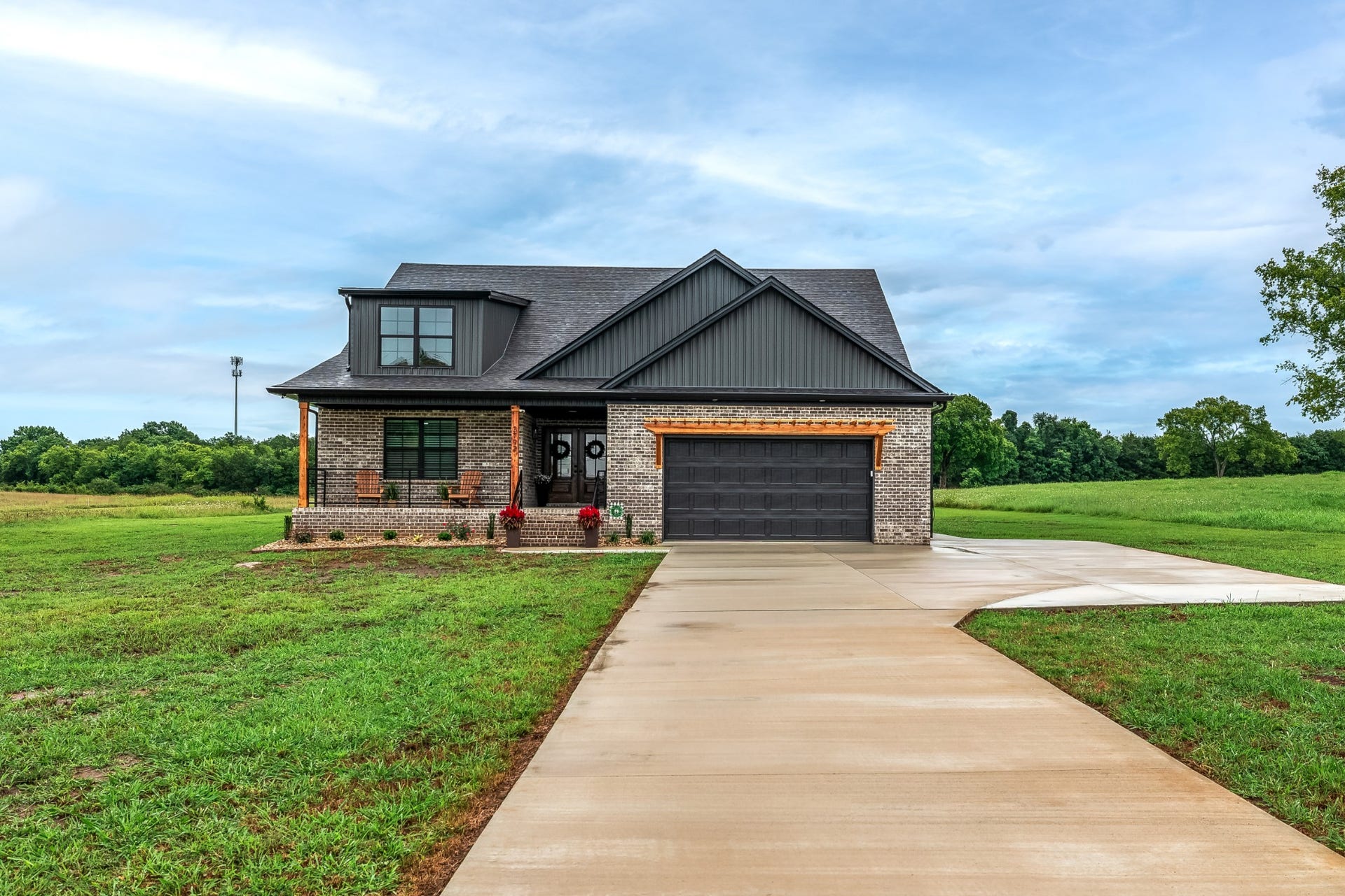 3793 Verona Caney Rd, Lewisburg, TN 37091 New concrete extension, plenty of room to park several vehicles.