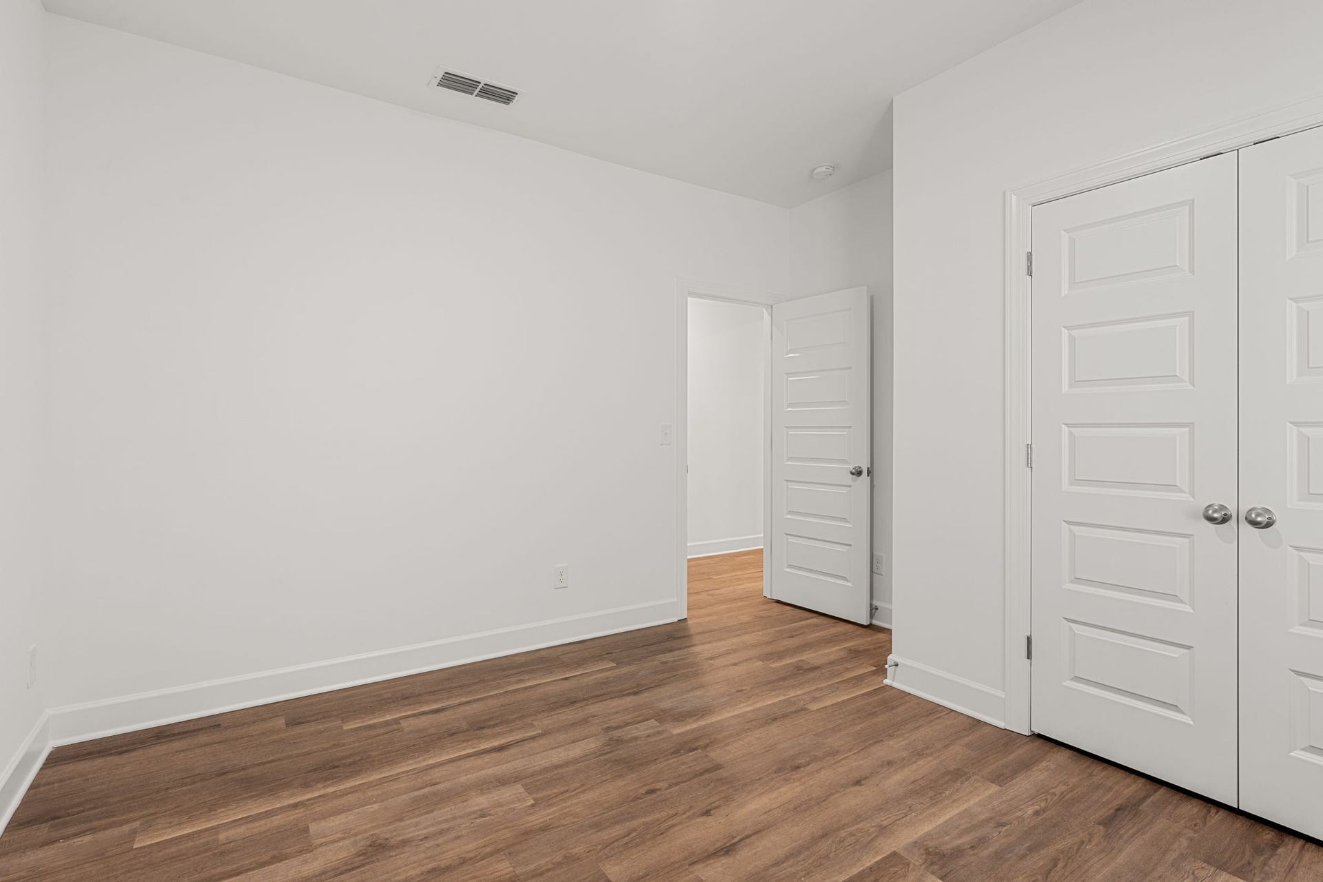2526 Elmcroft Avenue, Murfreesboro, TN 37128 2526 Elmcroft Avenue, Murfreesboro, TN 37128