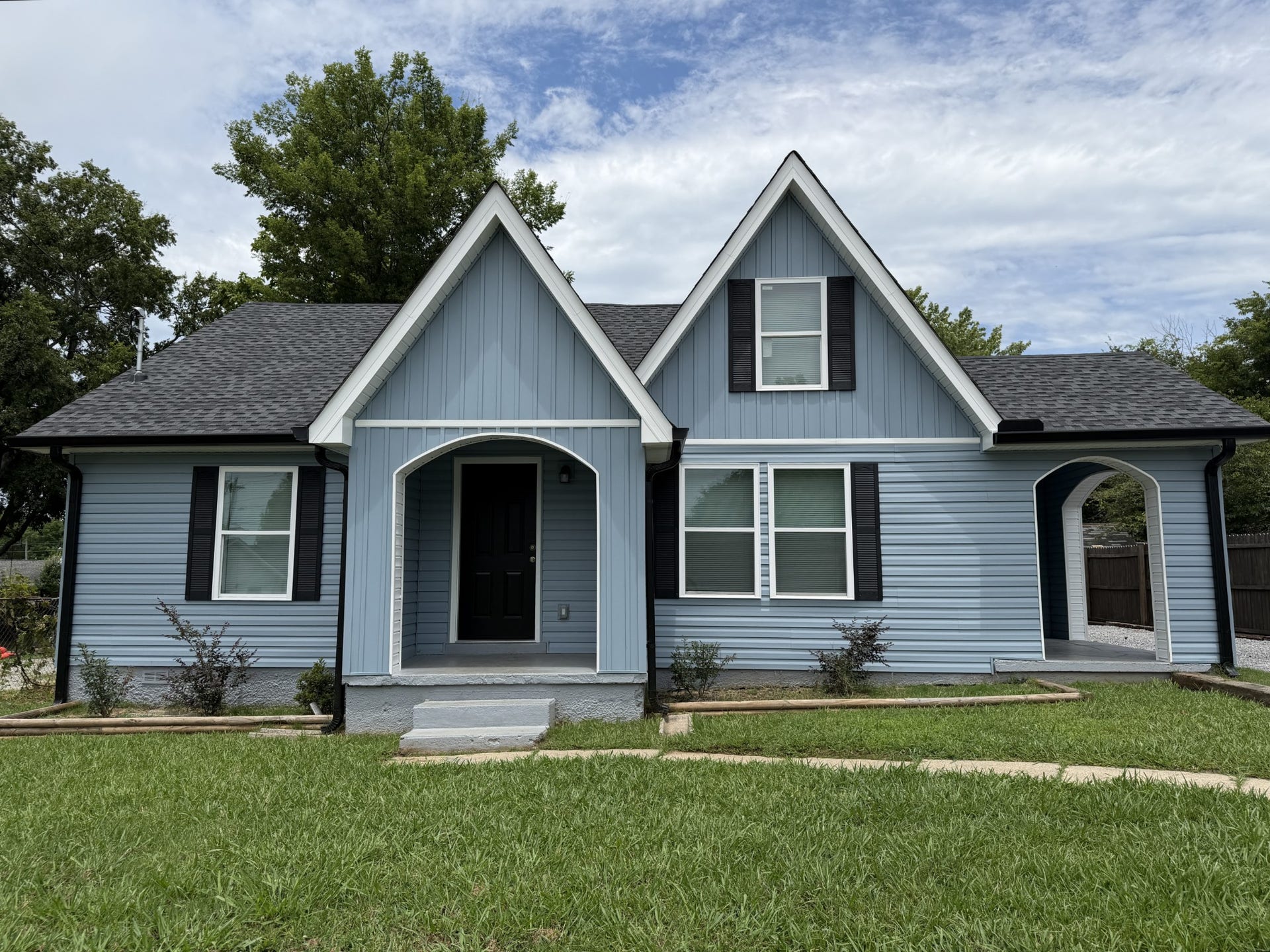 305 Carney St, Shelbyville, TN 37160 305 Carney St, Shelbyville, TN 37160