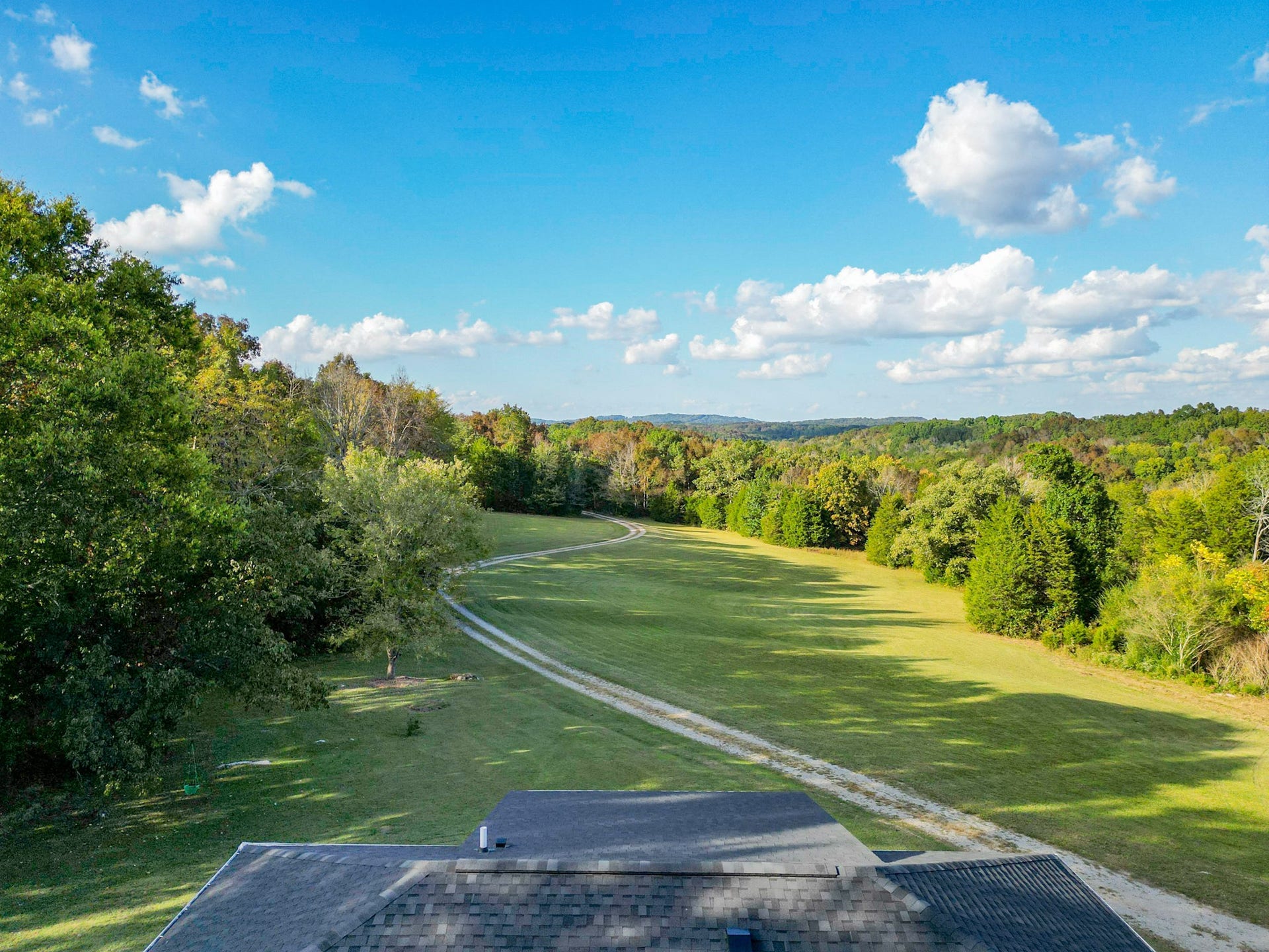 2100 Hill Station Rd, Columbia, TN 38401