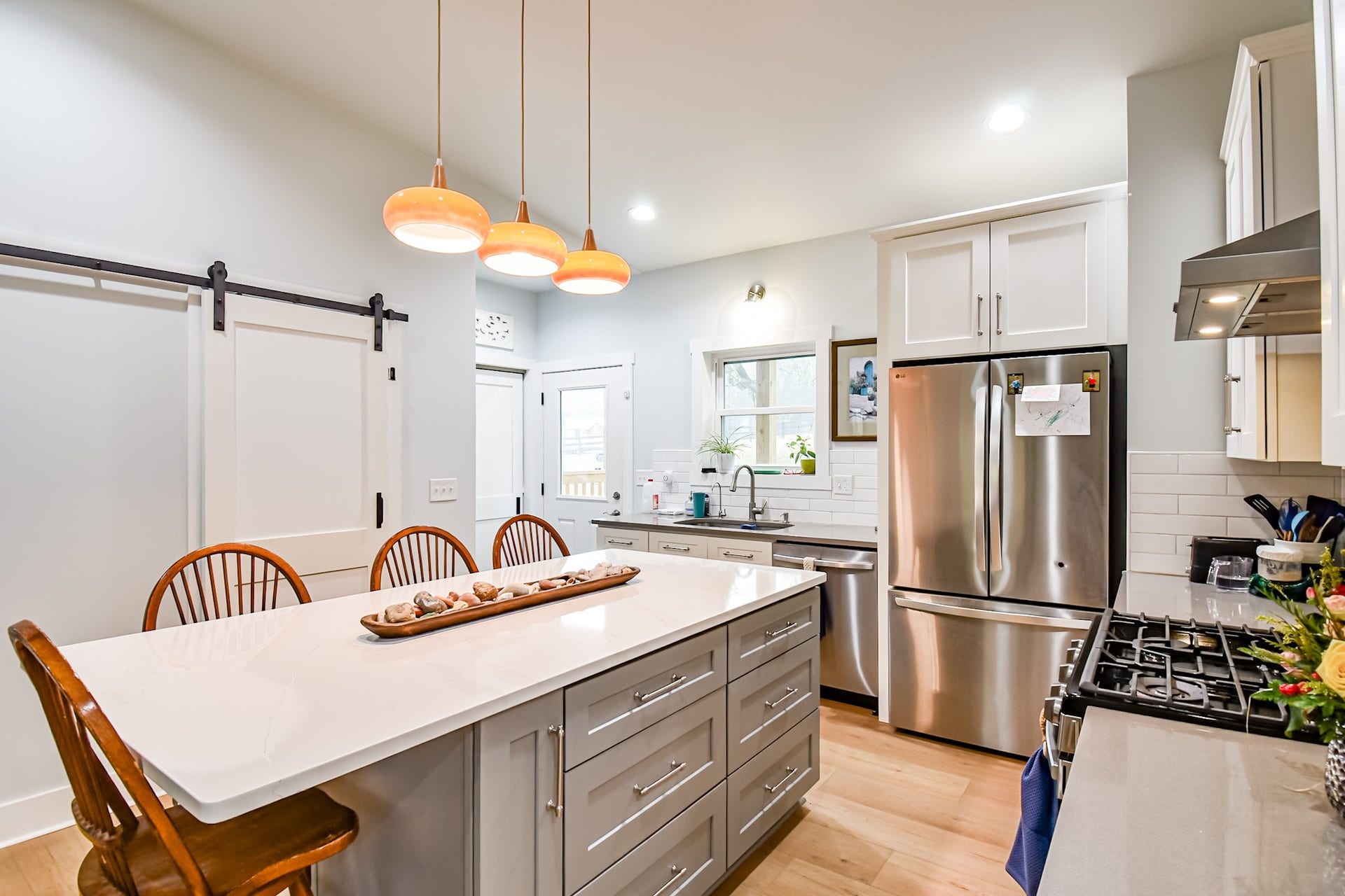 2100 Hill Station Rd, Columbia, TN 38401