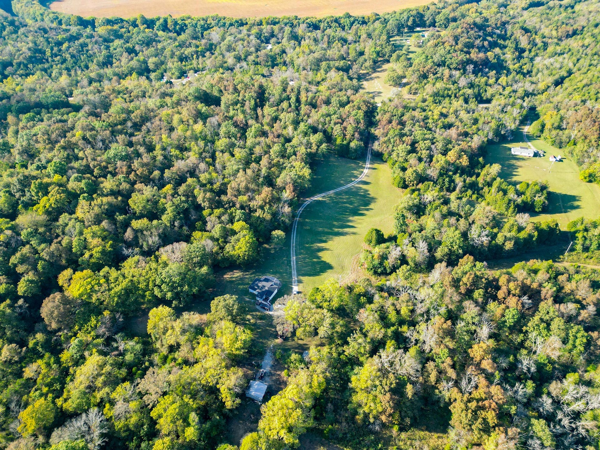 2100 Hill Station Rd, Columbia, TN 38401