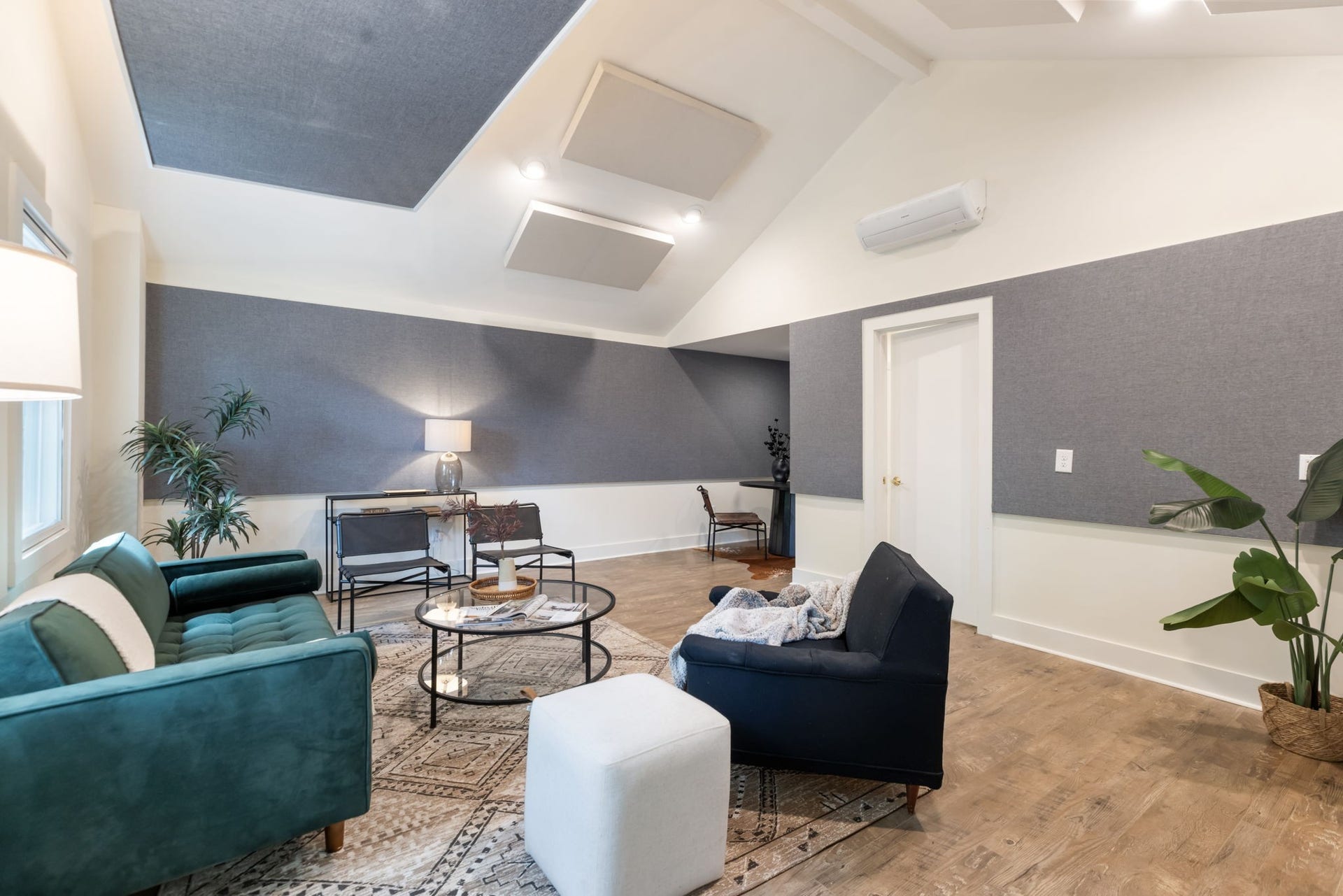 877 Carter St, Nashville, TN 37206 877 Carter St, Nashville, TN 37206