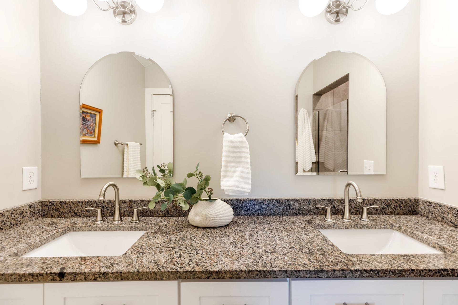 877 Carter St, Nashville, TN 37206 877 Carter St, Nashville, TN 37206