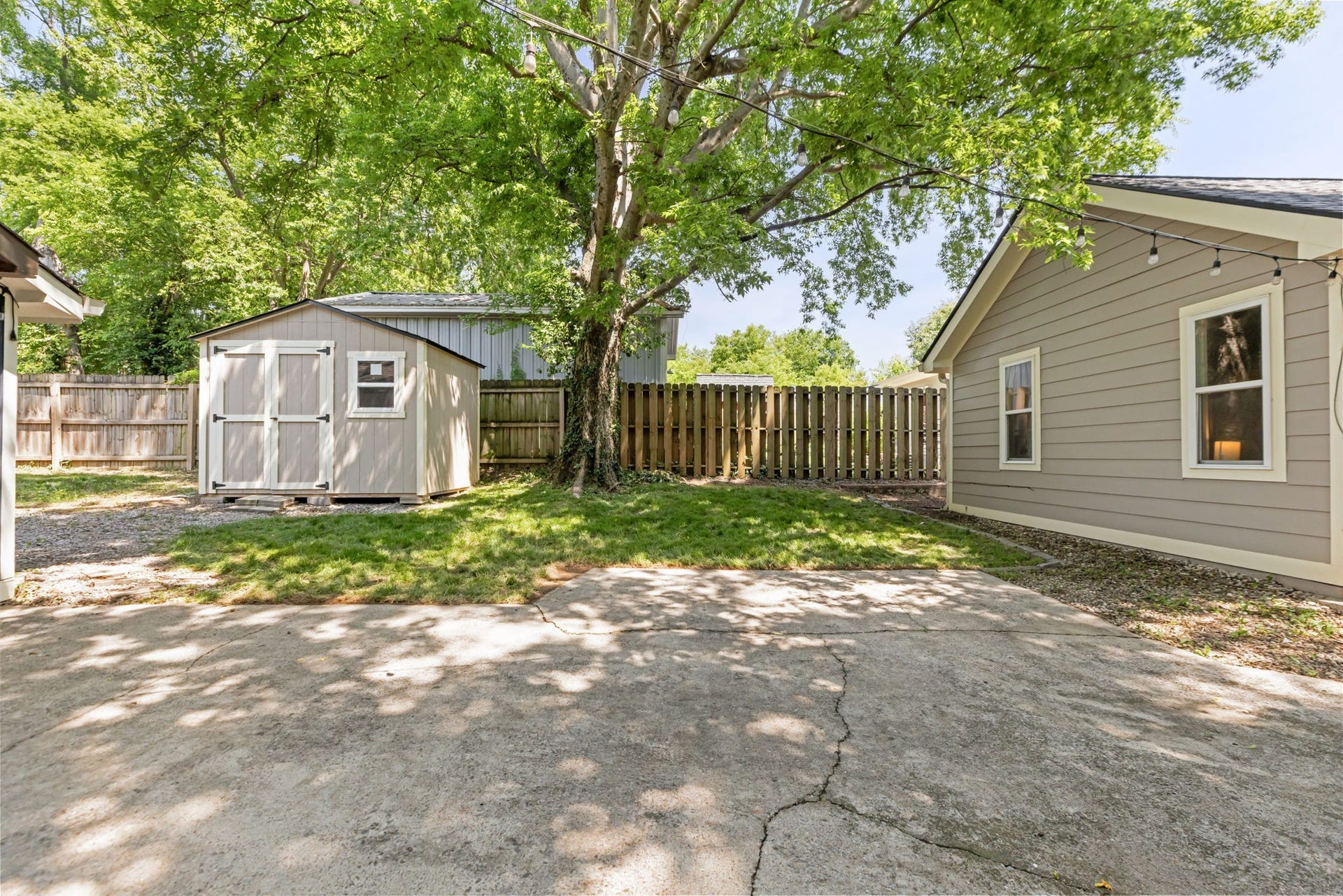 877 Carter St, Nashville, TN 37206 877 Carter St, Nashville, TN 37206