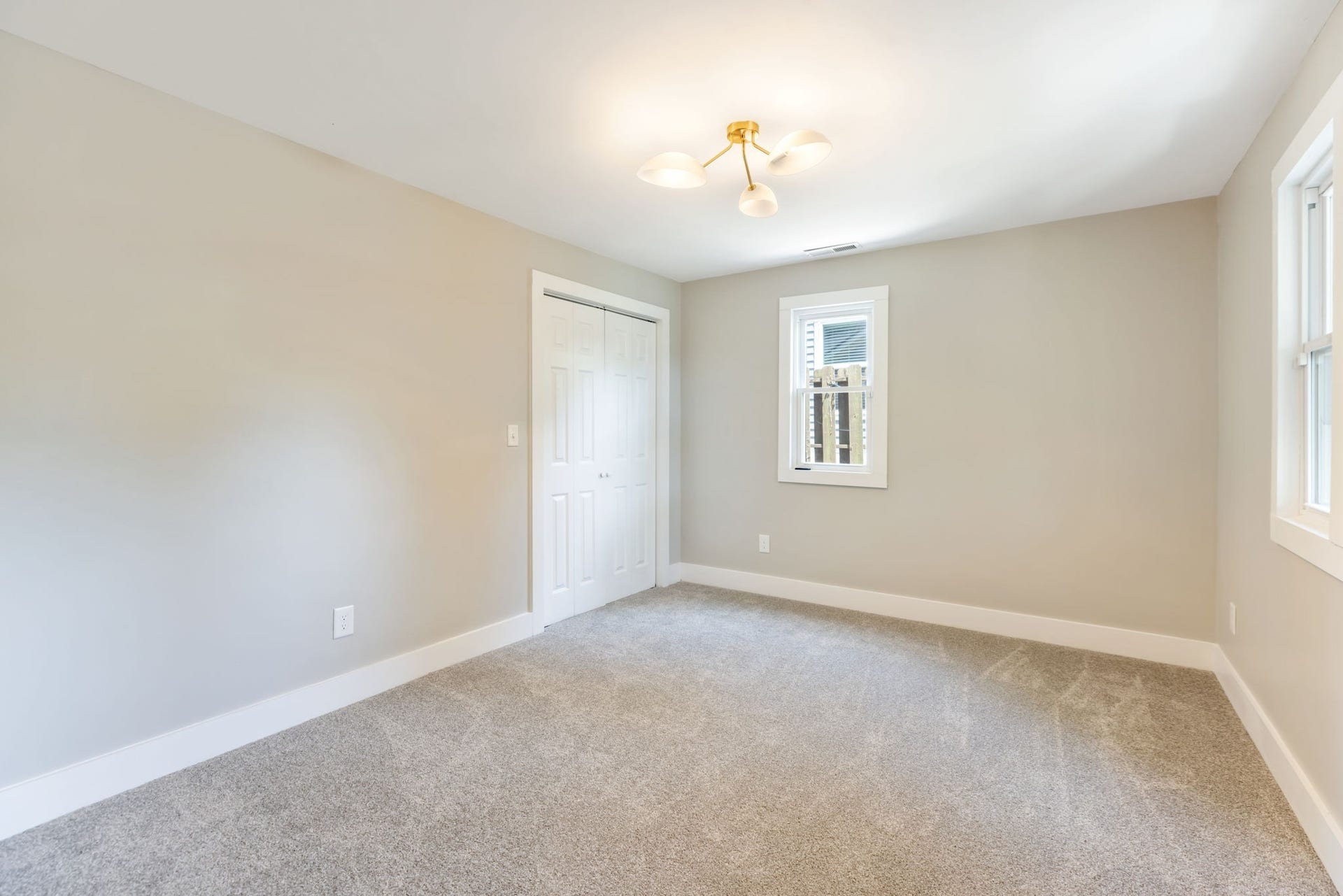 877 Carter St, Nashville, TN 37206 877 Carter St, Nashville, TN 37206