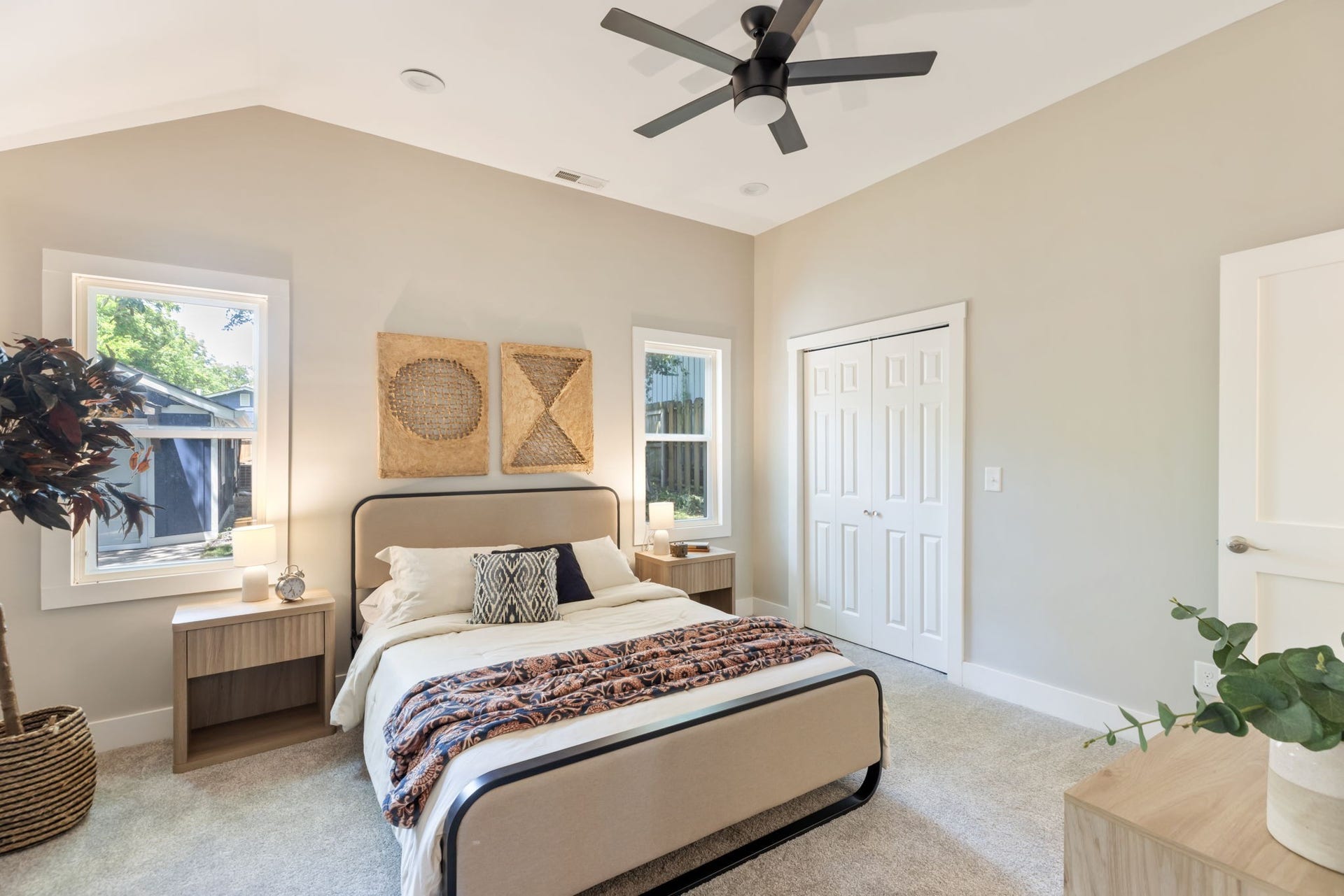 877 Carter St, Nashville, TN 37206 877 Carter St, Nashville, TN 37206