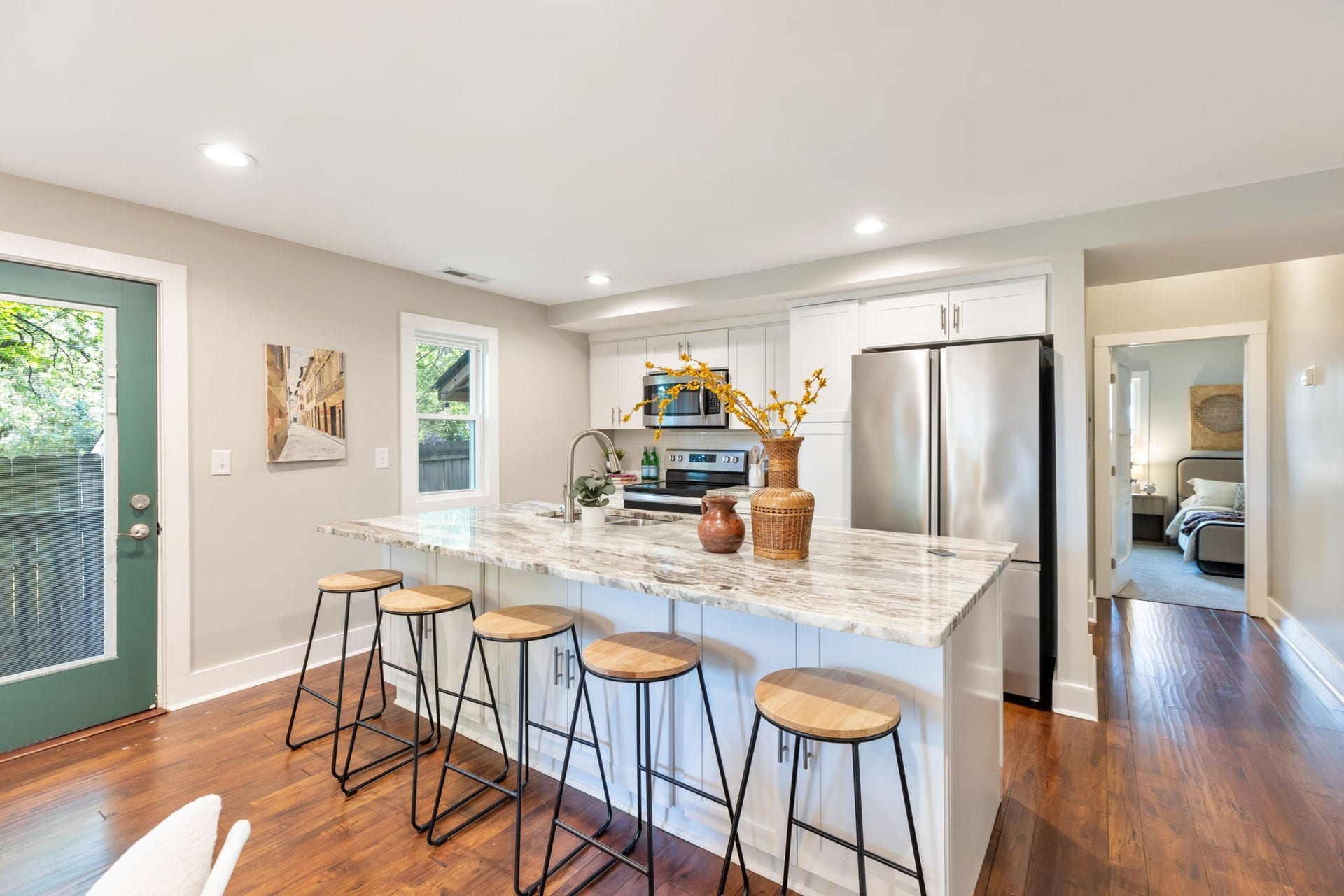 877 Carter St, Nashville, TN 37206 877 Carter St, Nashville, TN 37206