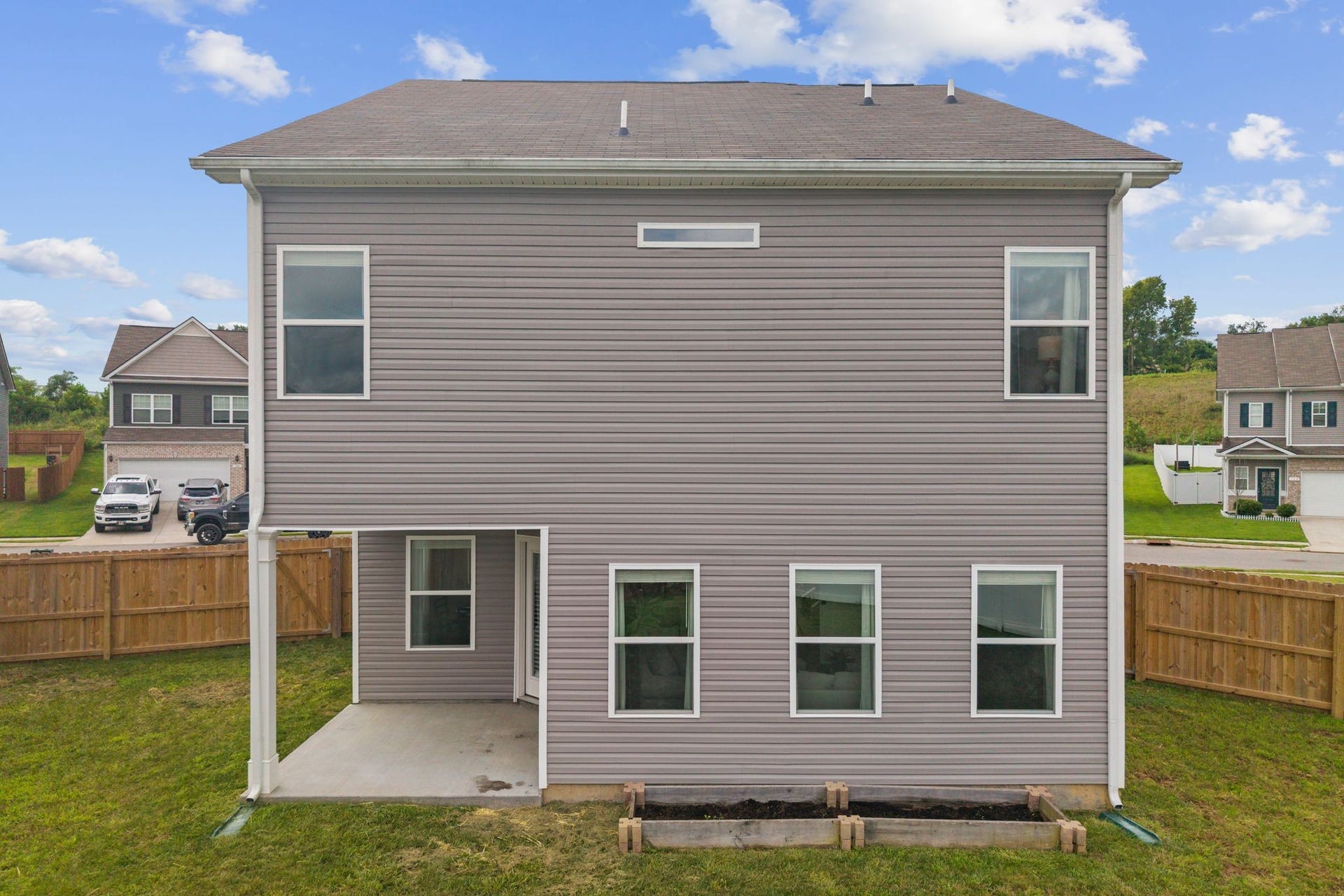 325 Geneva Ln, Columbia, TN 38401 325 Geneva Ln, Columbia, TN 38401