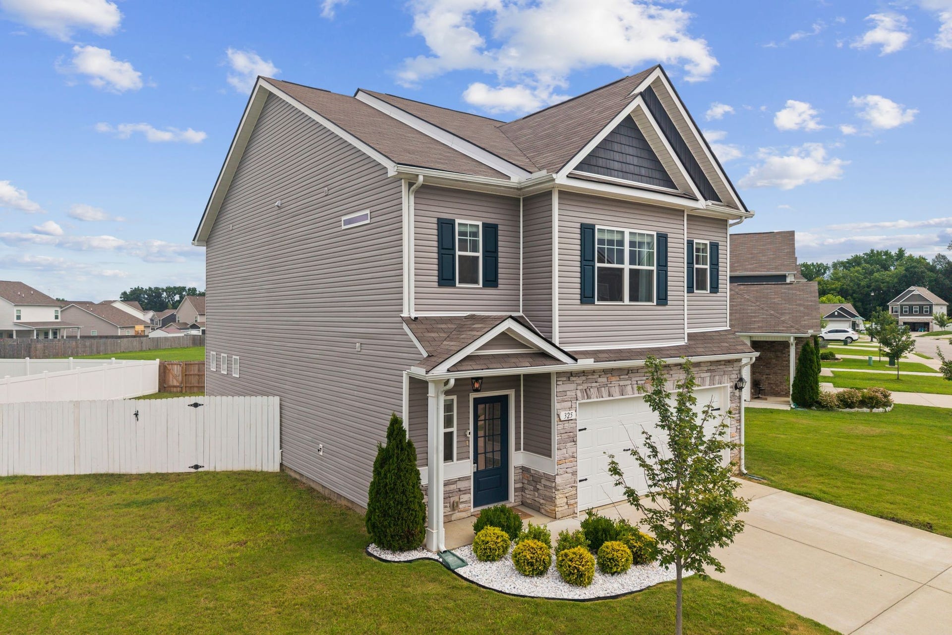 325 Geneva Ln, Columbia, TN 38401 325 Geneva Ln, Columbia, TN 38401