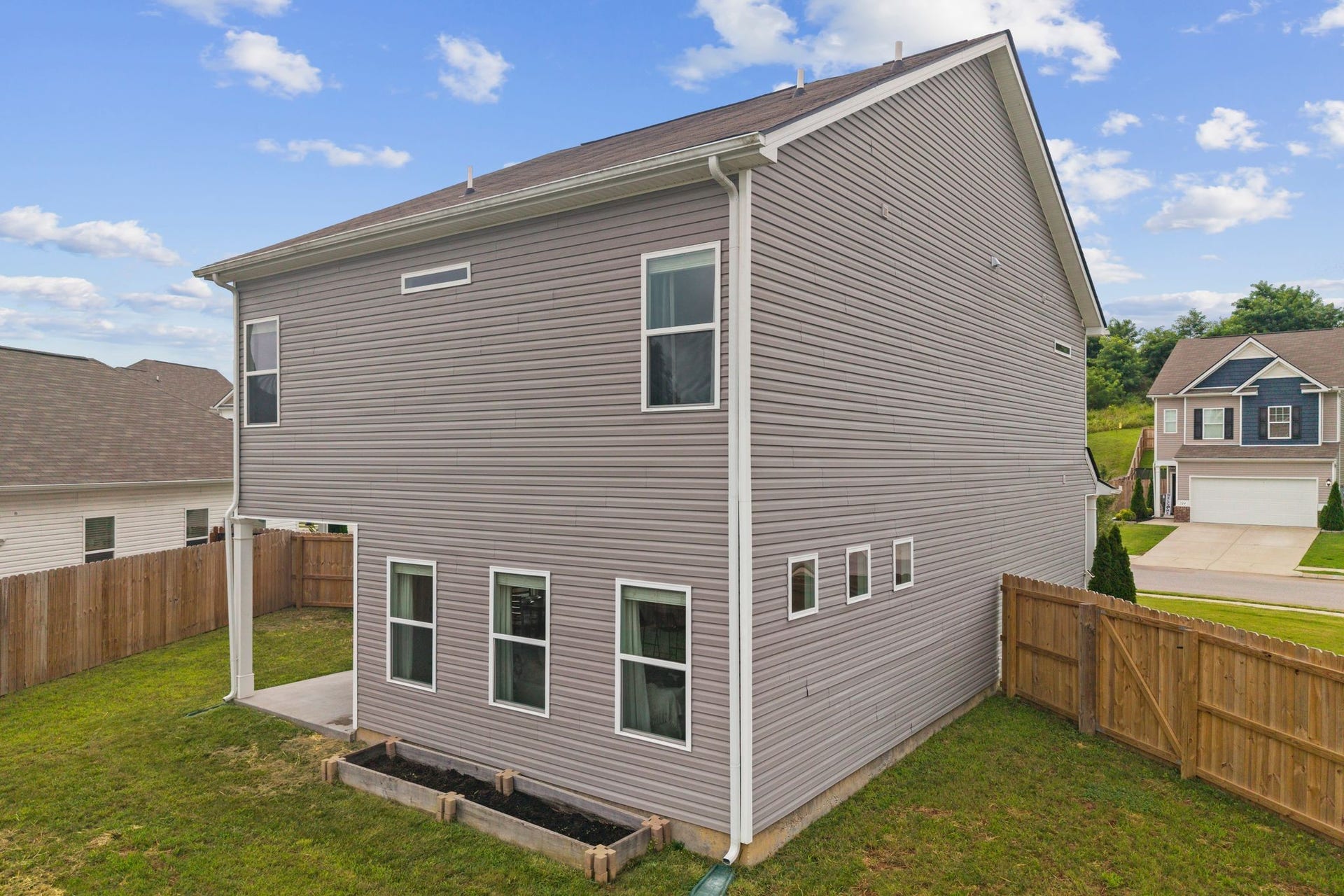 325 Geneva Ln, Columbia, TN 38401 325 Geneva Ln, Columbia, TN 38401