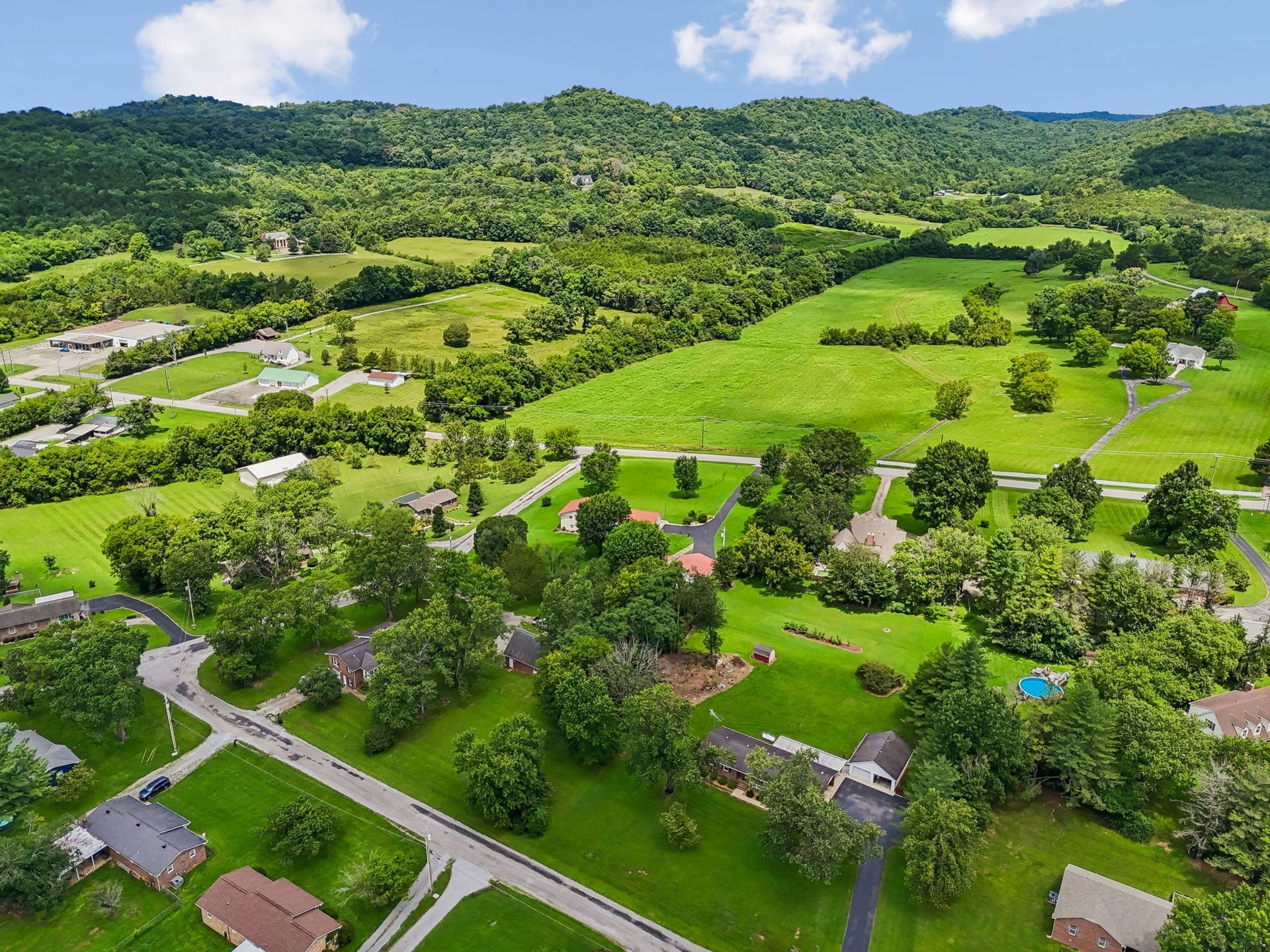 1465 Murfreesboro Rd, Woodbury, TN 37190 1465 Murfreesboro Rd, Woodbury, TN 37190