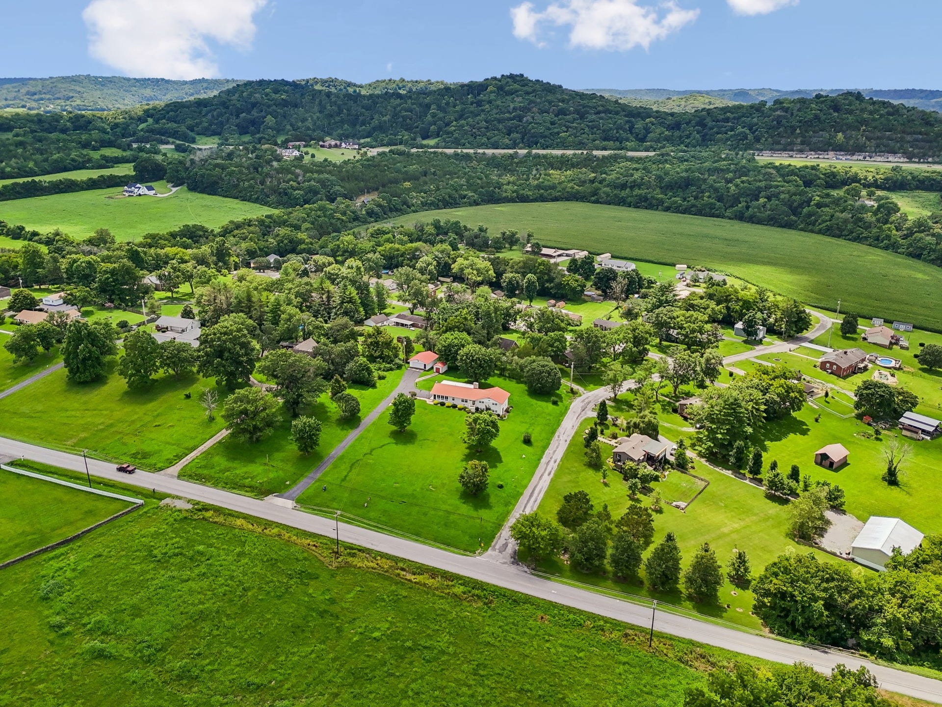 1465 Murfreesboro Rd, Woodbury, TN 37190 1465 Murfreesboro Rd, Woodbury, TN 37190