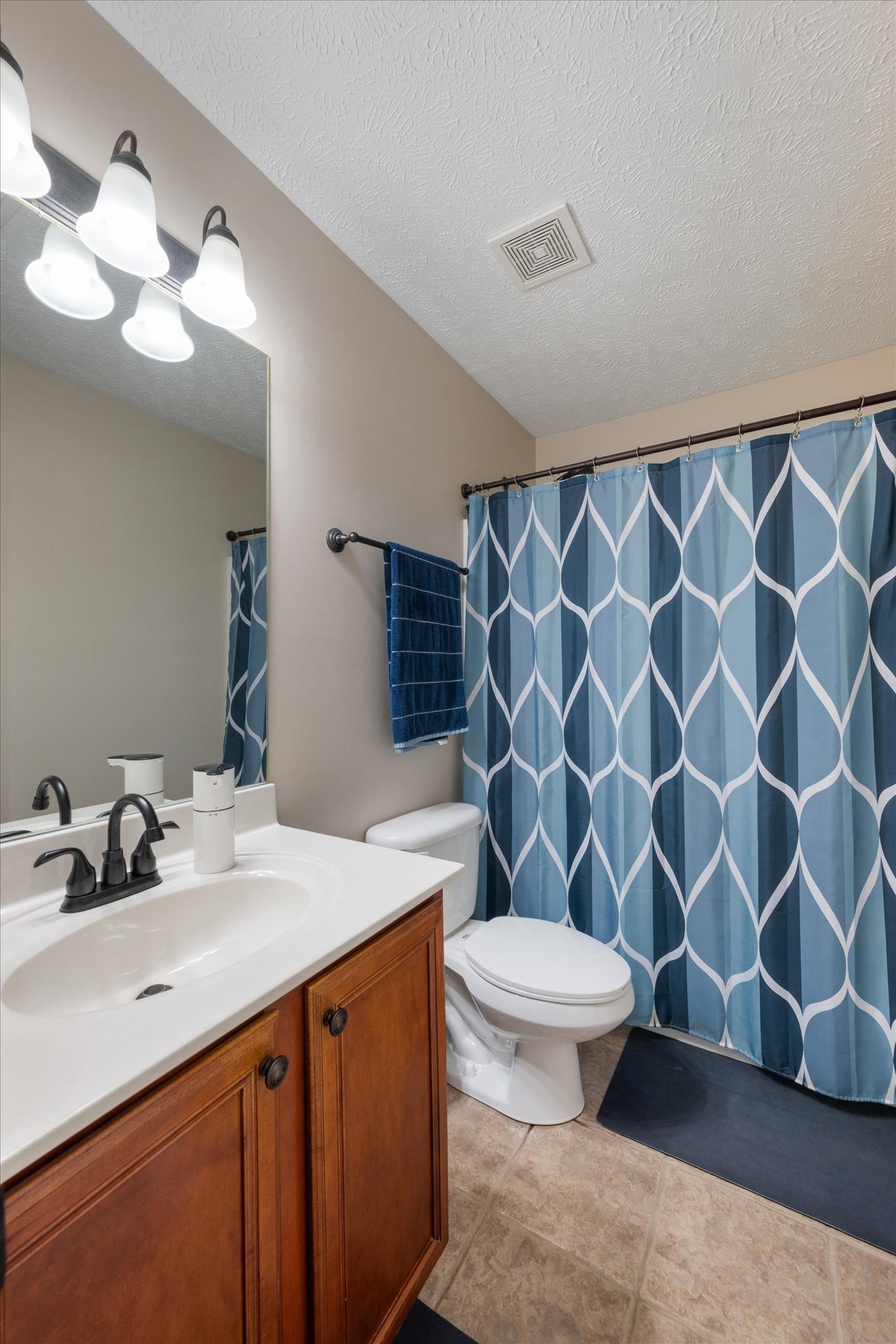 4115 War Emblem Ln, Murfreesboro, TN 37128 En Suite