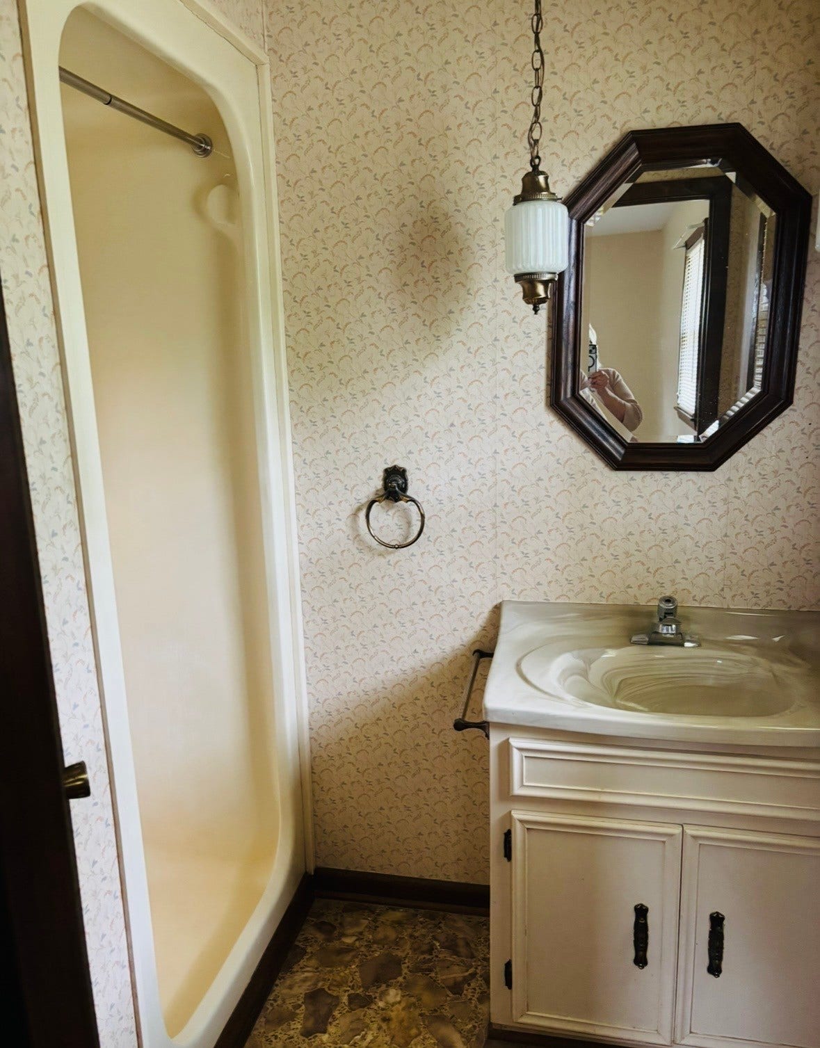 141 Doak Rd, Manchester, TN 37355 Primary Bath