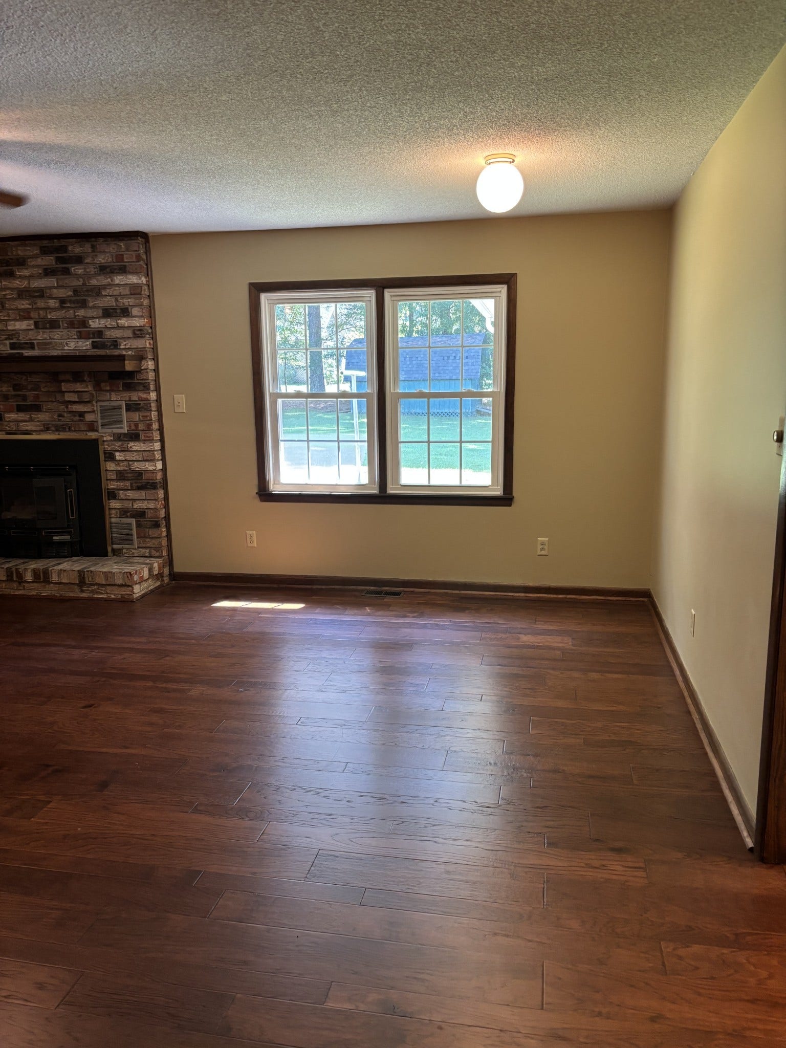 141 Doak Rd, Manchester, TN 37355 Perfect spot for a dining room or just include in your Great Room.