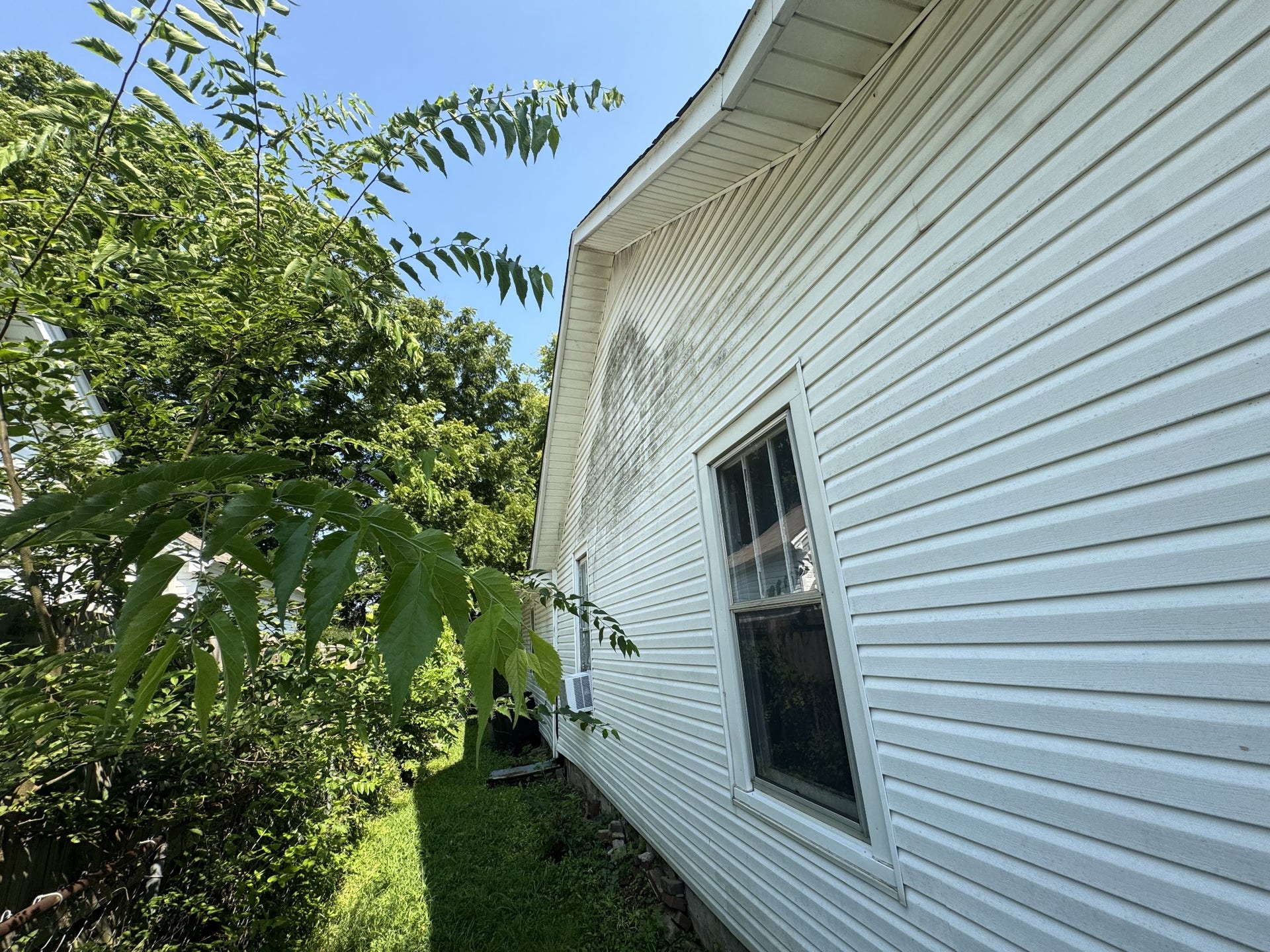 1831 S Main St, Columbia, TN 38401 1831 S Main St, Columbia, TN 38401