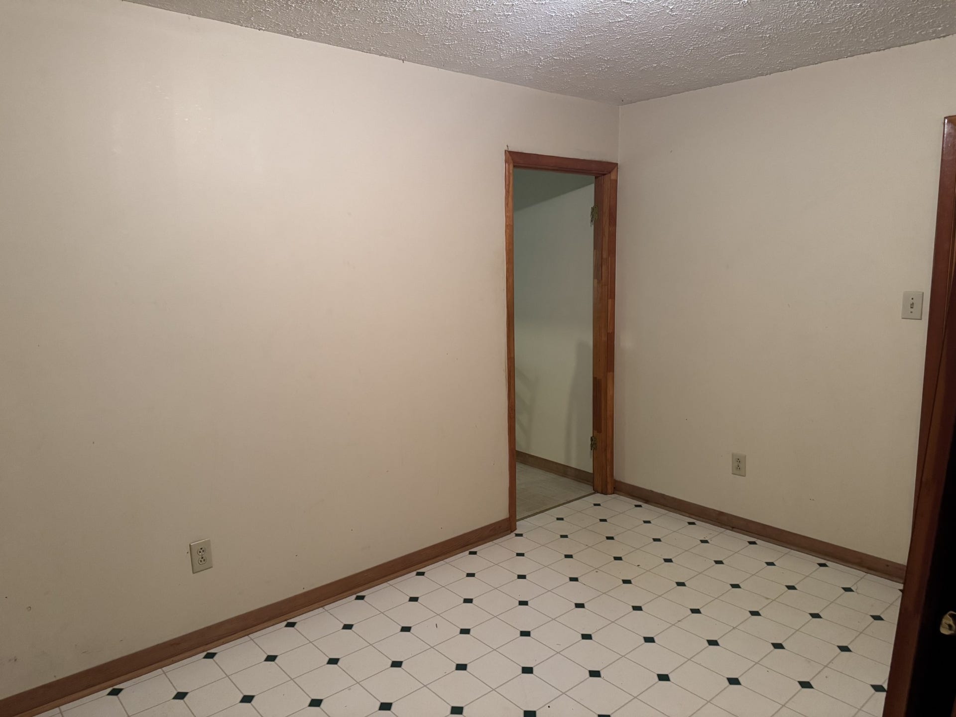 1831 S Main St, Columbia, TN 38401 1831 S Main St, Columbia, TN 38401