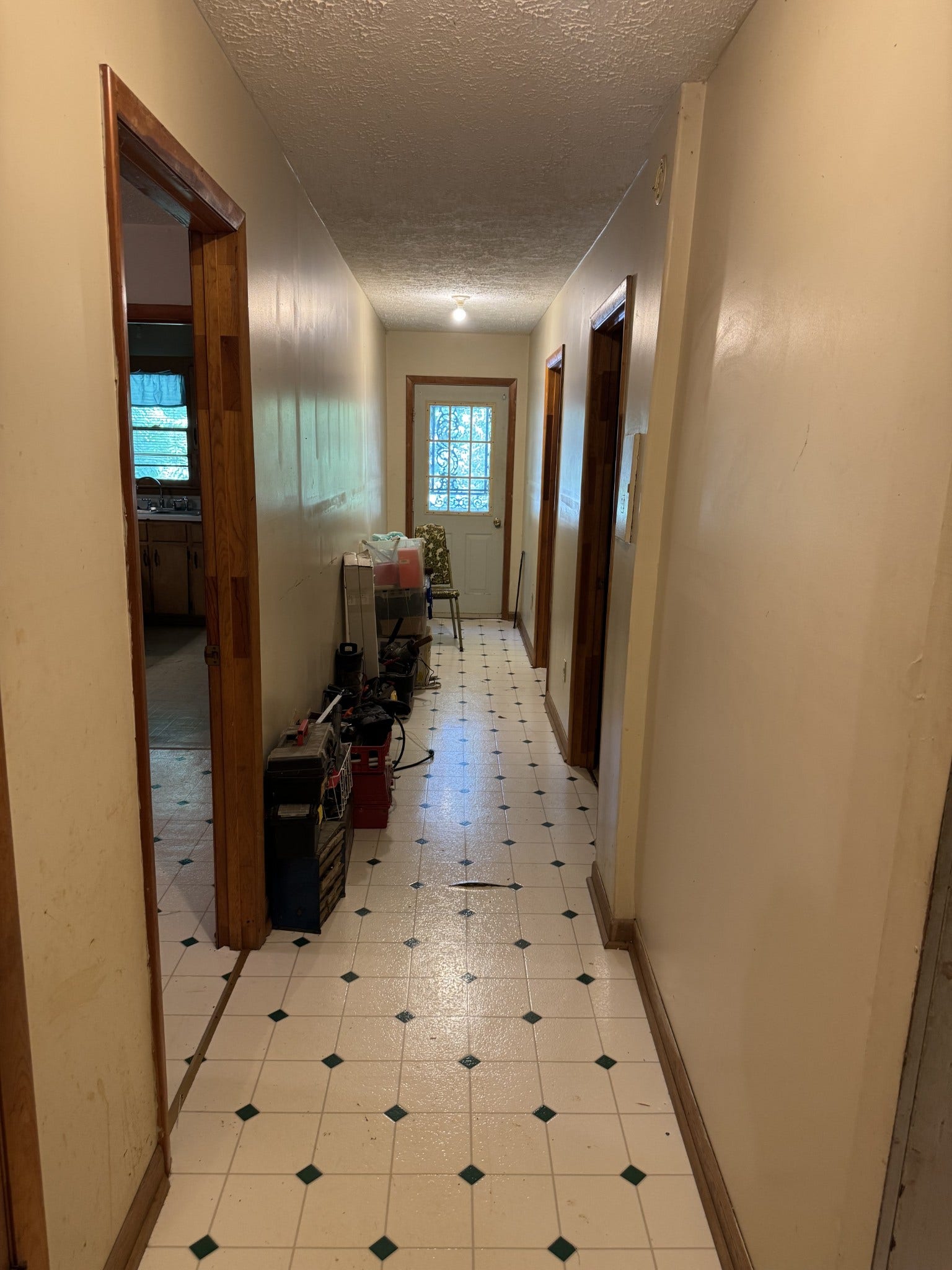 1831 S Main St, Columbia, TN 38401 1831 S Main St, Columbia, TN 38401
