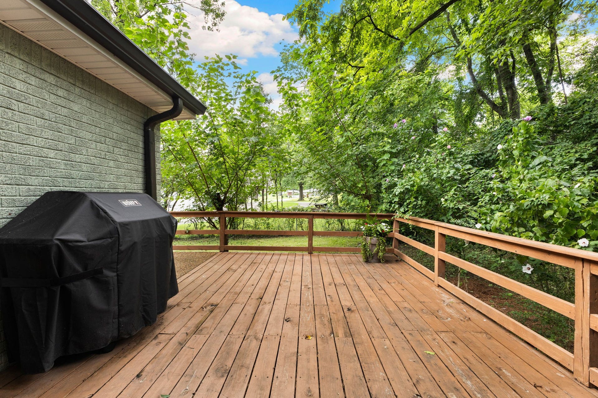 2879 Lyncrest Dr, Nashville, TN 37214 2879 Lyncrest Dr, Nashville, TN 37214