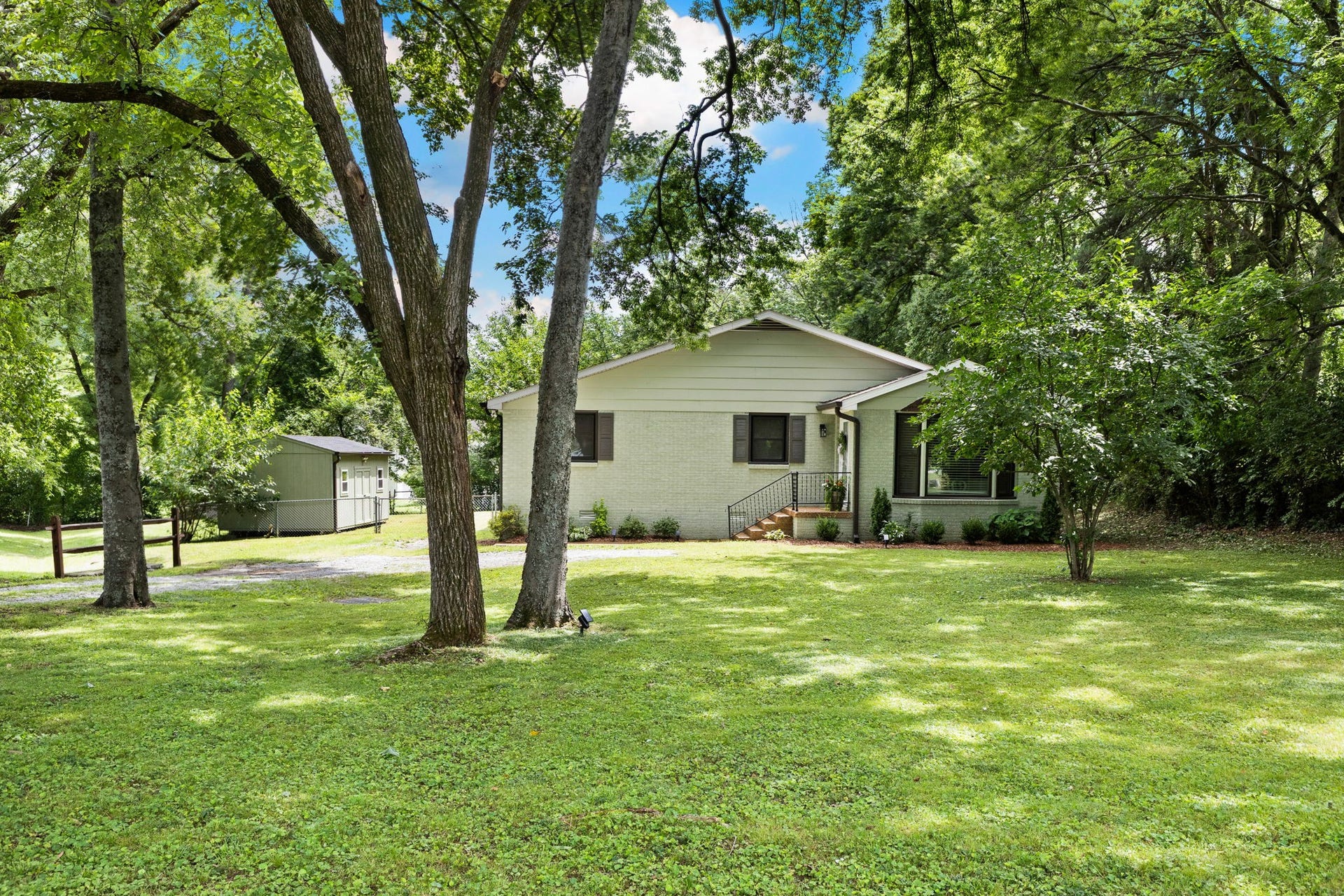 2879 Lyncrest Dr, Nashville, TN 37214 2879 Lyncrest Dr, Nashville, TN 37214