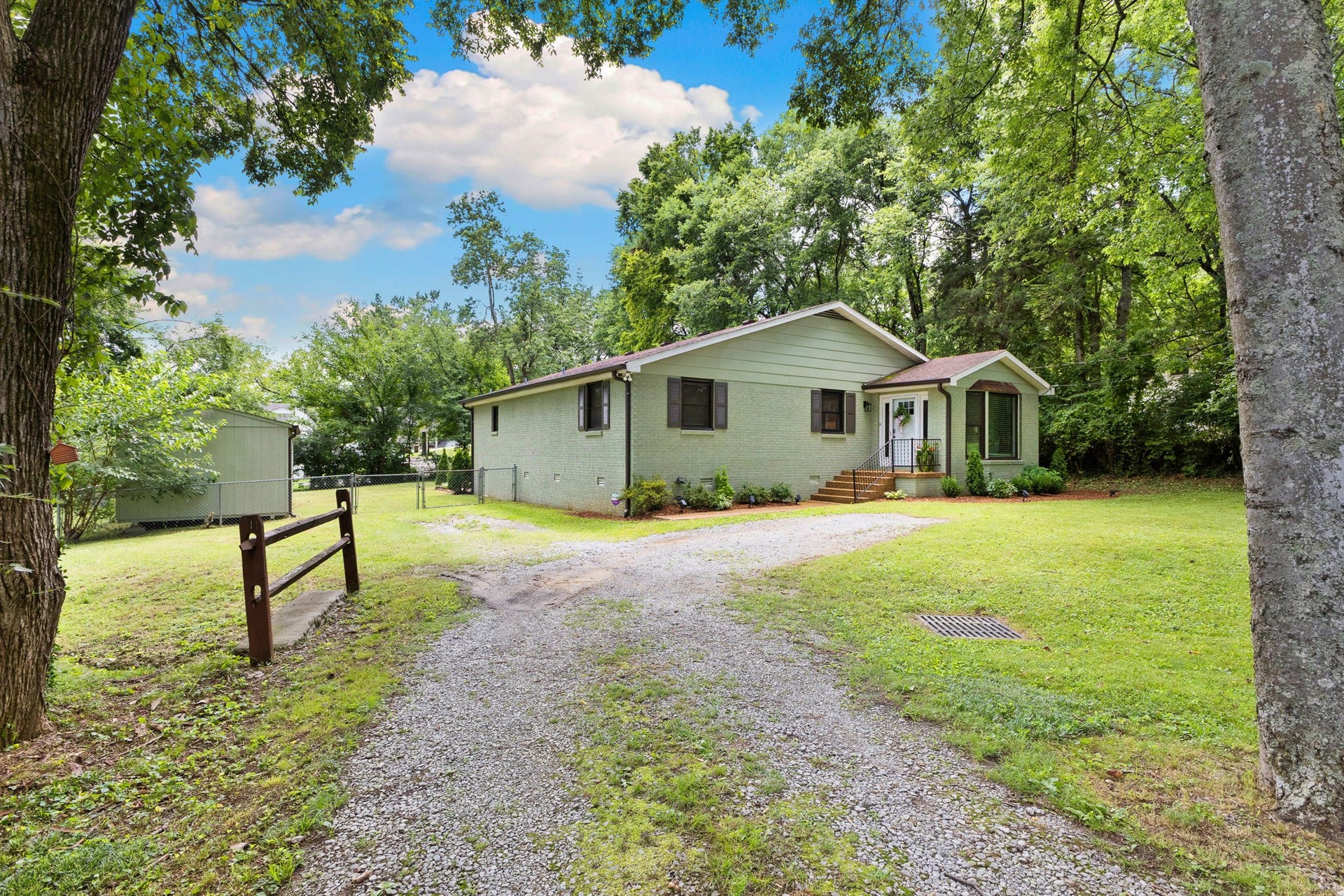 2879 Lyncrest Dr, Nashville, TN 37214 2879 Lyncrest Dr, Nashville, TN 37214