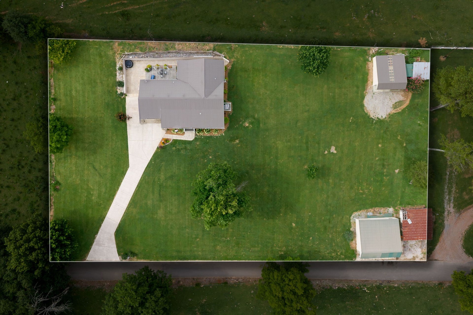 120 Gerald Boyce Rd, Shelbyville, TN 37160 120 Gerald Boyce Rd, Shelbyville, TN 37160