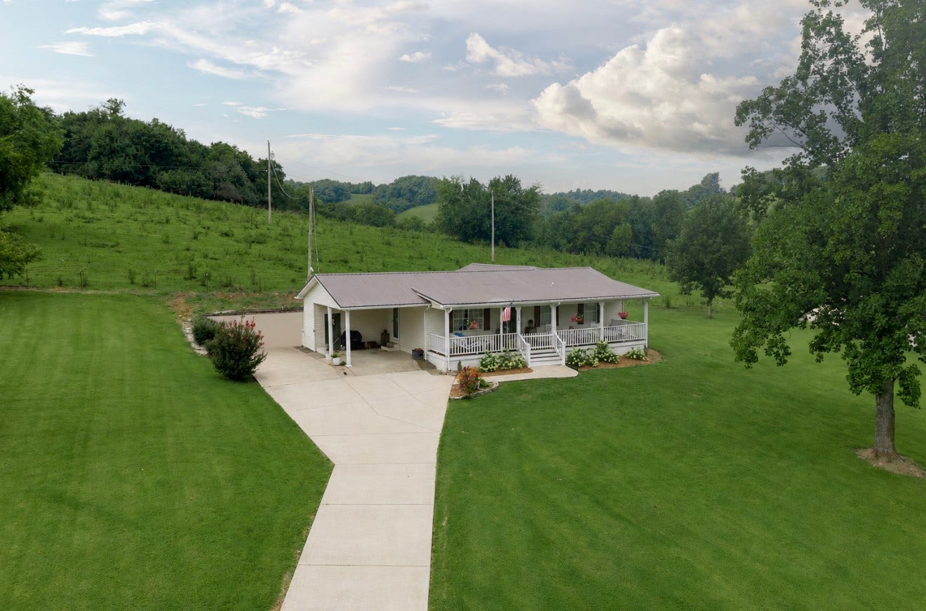 120 Gerald Boyce Rd, Shelbyville, TN 37160 120 Gerald Boyce Rd, Shelbyville, TN 37160