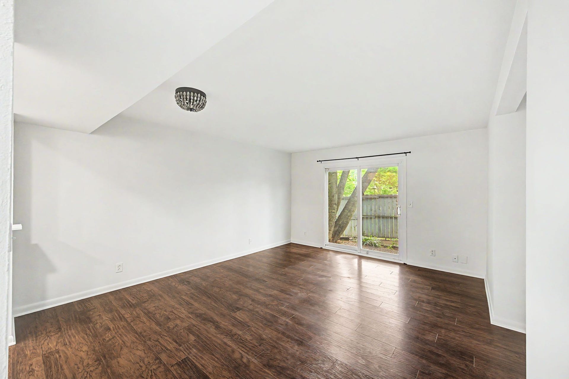 21 Vaughns Gap Rd, #4, Nashville, TN 37205 21 Vaughns Gap Rd, #4, Nashville, TN 37205