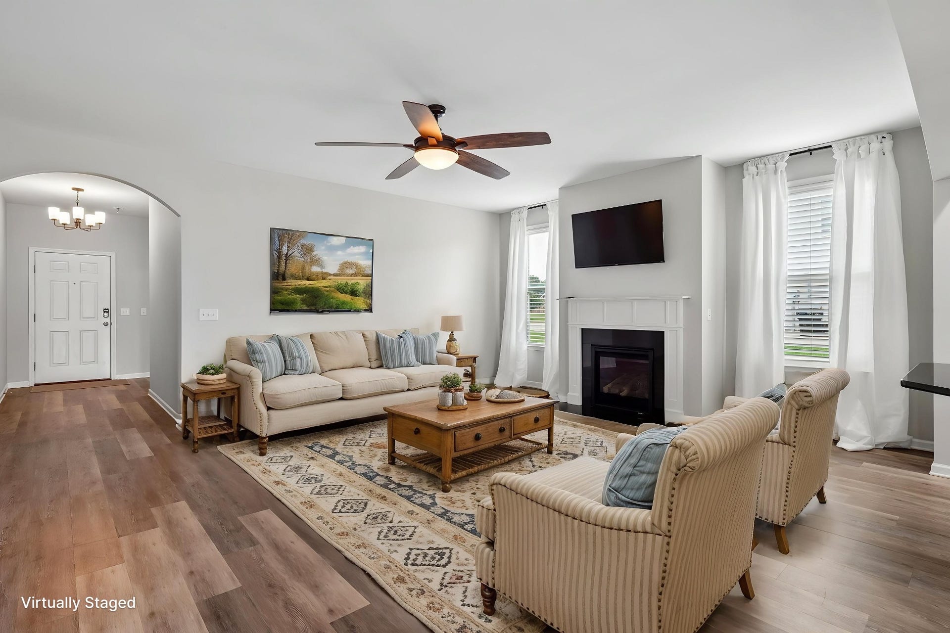 3438 Hyde Ct, Murfreesboro, TN 37128 Great room with fireplace