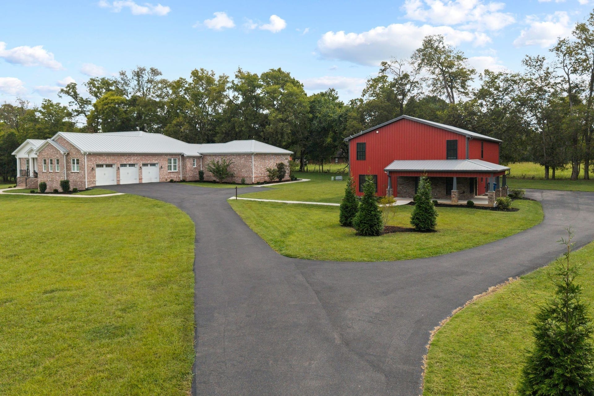 808 N Main St, Mount Pleasant, TN 38474 808 N Main St, Mount Pleasant, TN 38474