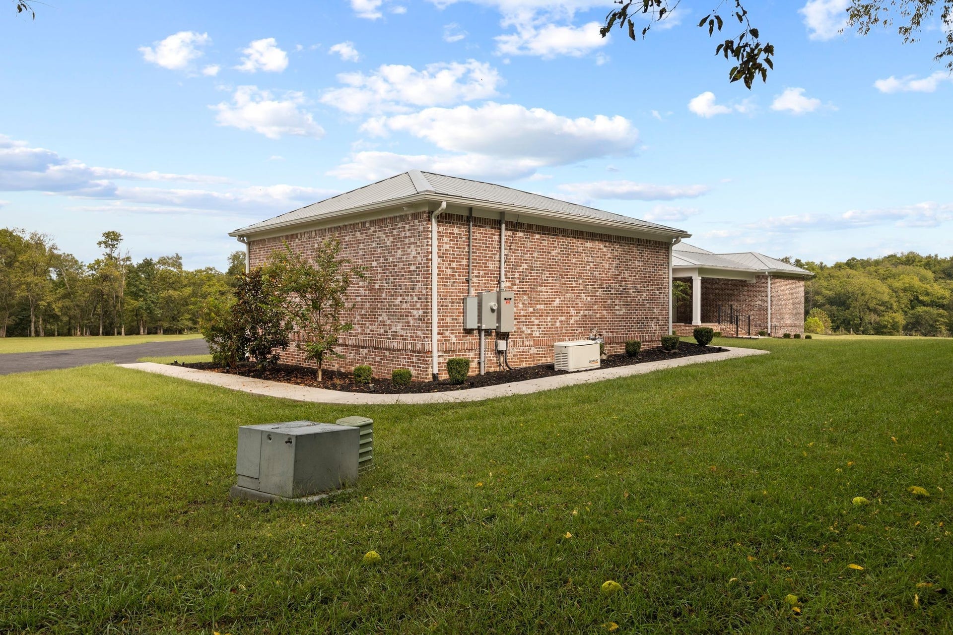 808 N Main St, Mount Pleasant, TN 38474 808 N Main St, Mount Pleasant, TN 38474