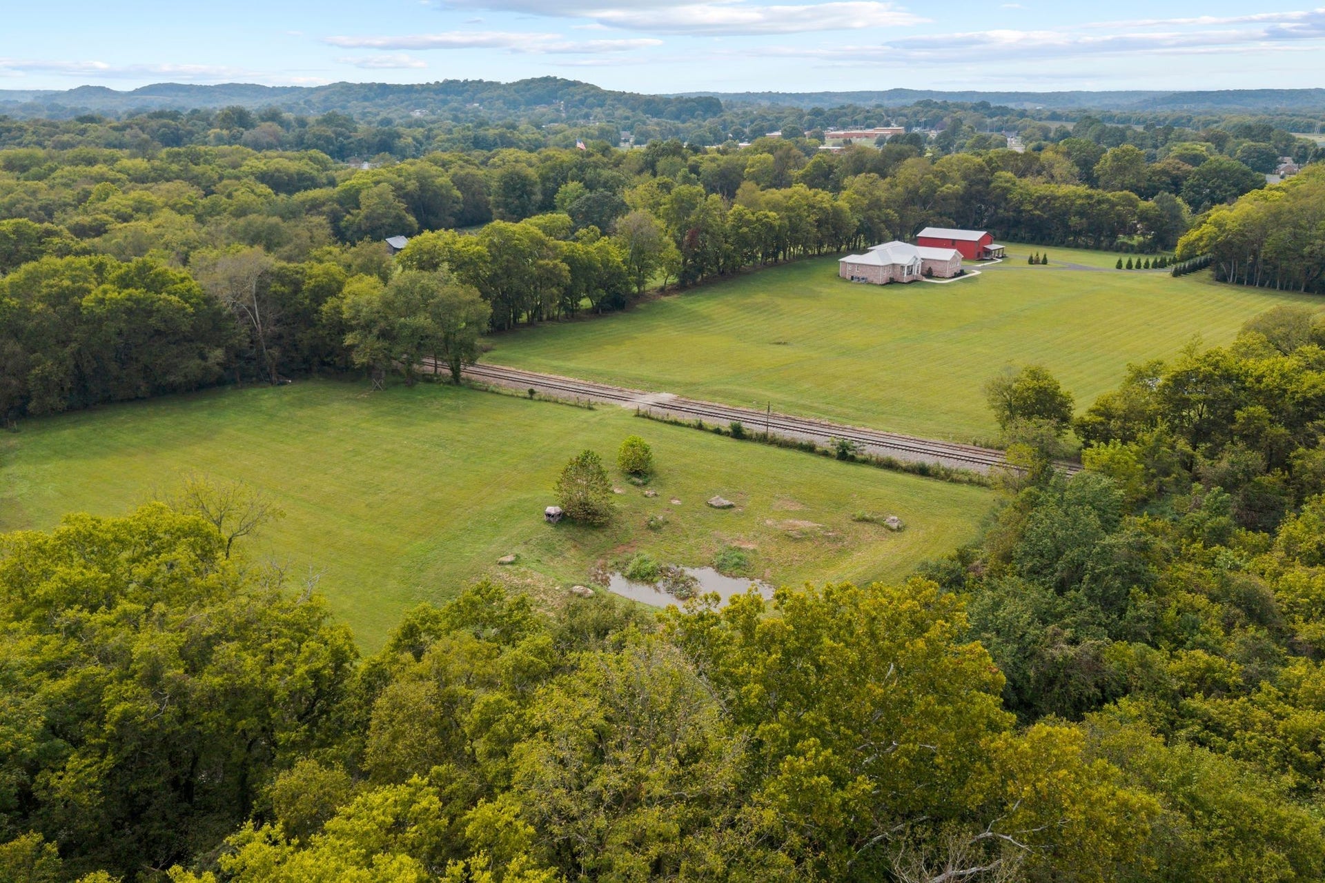 808 N Main St, Mount Pleasant, TN 38474 808 N Main St, Mount Pleasant, TN 38474