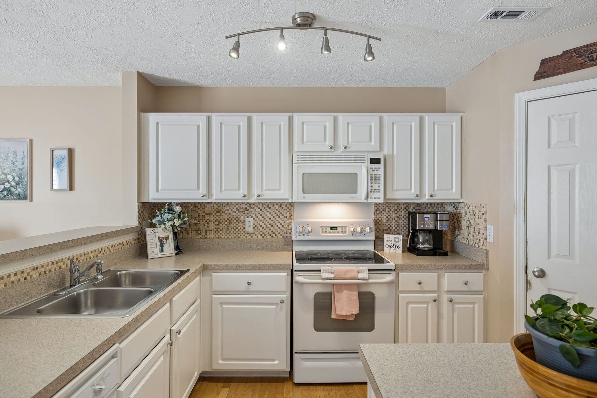 3331 Harpeth Springs Dr, Nashville, TN 37221 3331 Harpeth Springs Dr, Nashville, TN 37221