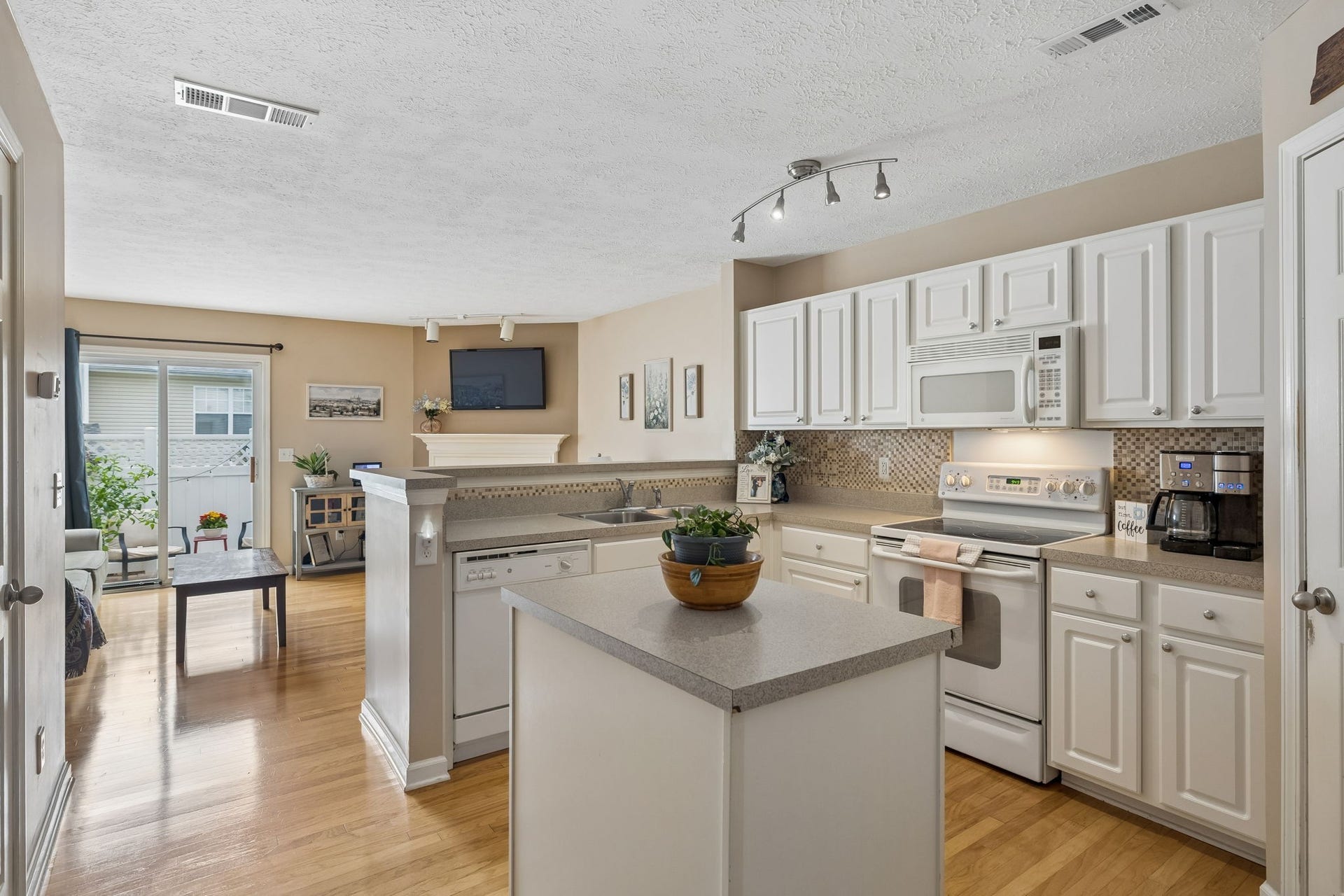 3331 Harpeth Springs Dr, Nashville, TN 37221 3331 Harpeth Springs Dr, Nashville, TN 37221