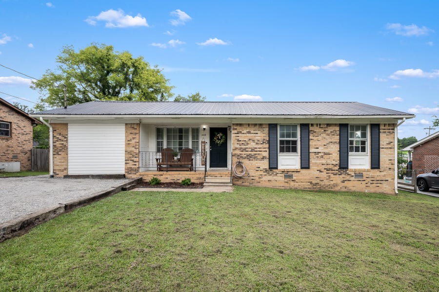 Property photo for 335 Maplewood Dr, Shelbyville, TN