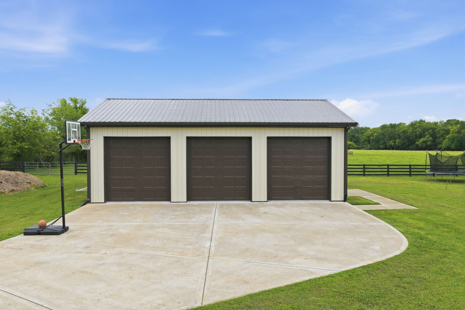 4555 Webb Rd, Murfreesboro, TN 37128 4555 Webb Rd, Murfreesboro, TN 37128
