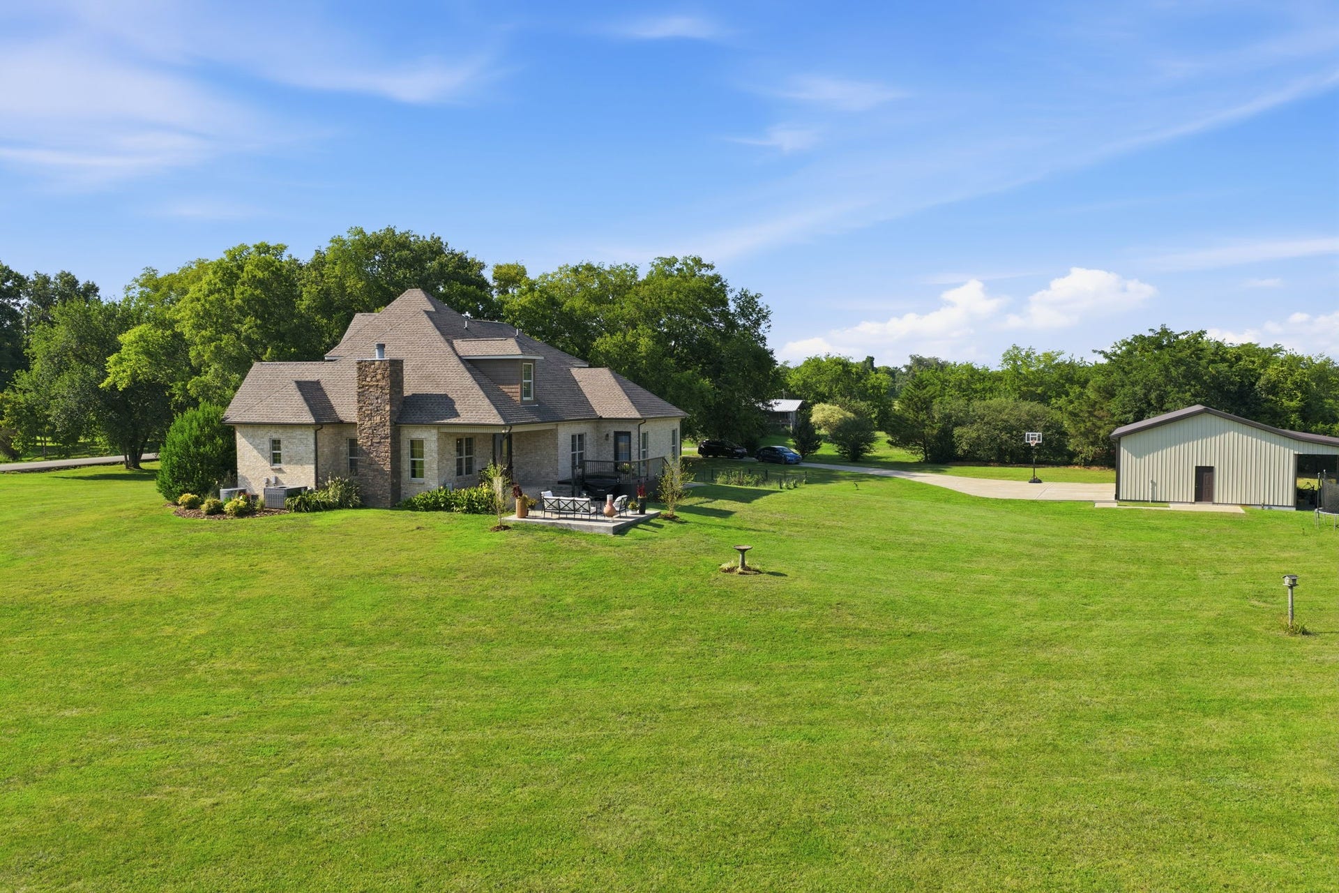 4555 Webb Rd, Murfreesboro, TN 37128 4555 Webb Rd, Murfreesboro, TN 37128