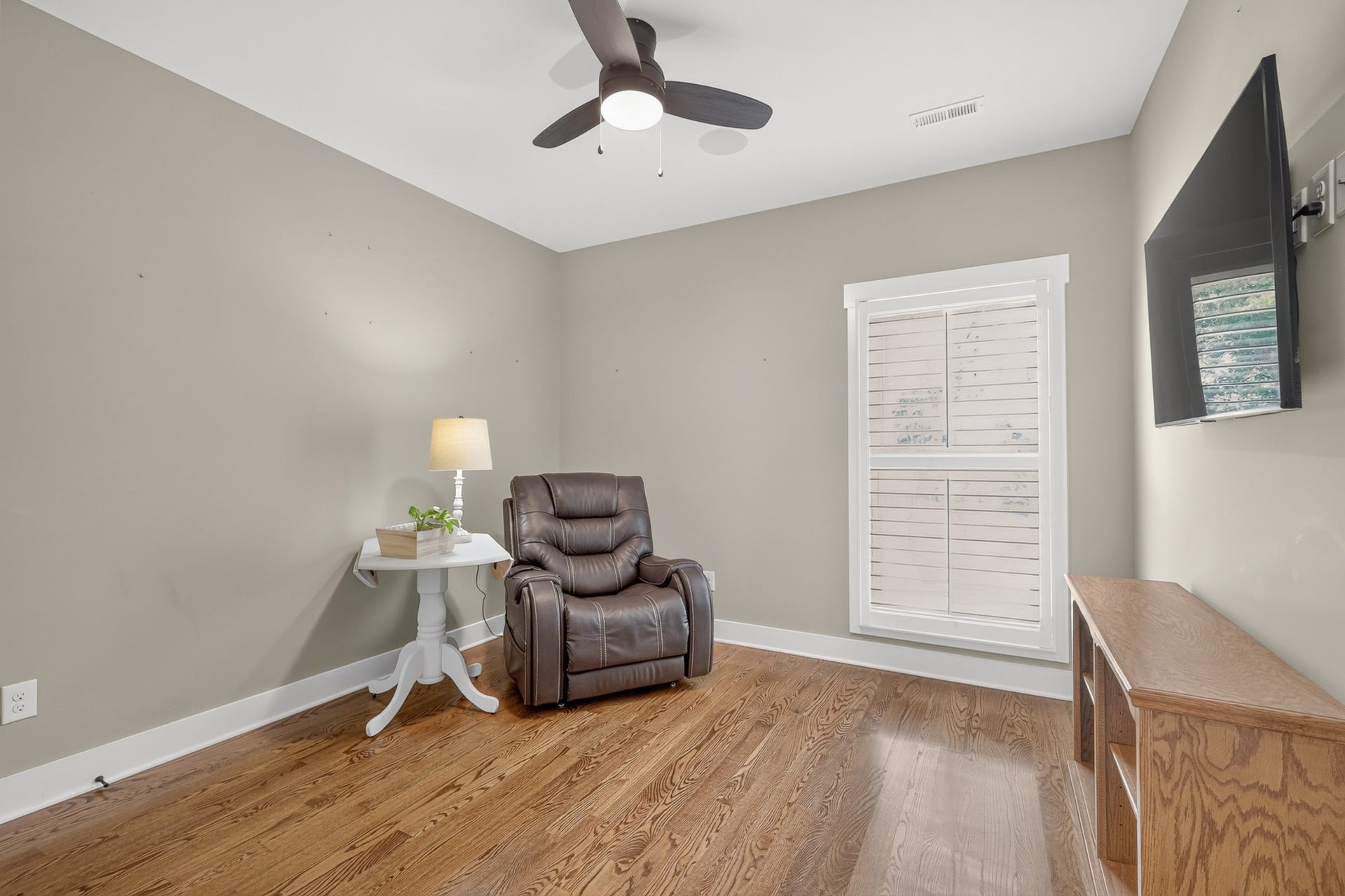 197 Bluegrass Rd, Manchester, TN 37355 Bedroom 3 located on the main floor