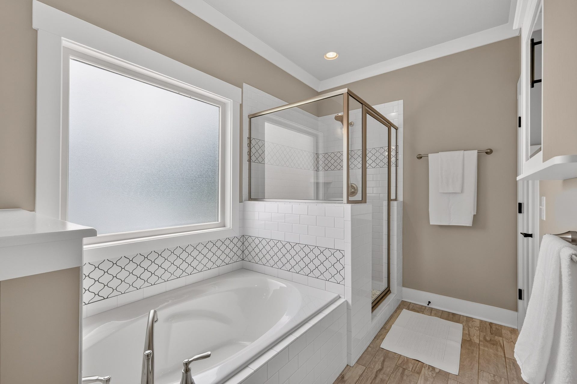 197 Bluegrass Rd, Manchester, TN 37355 Primary bath with garden tub and large low entry shower