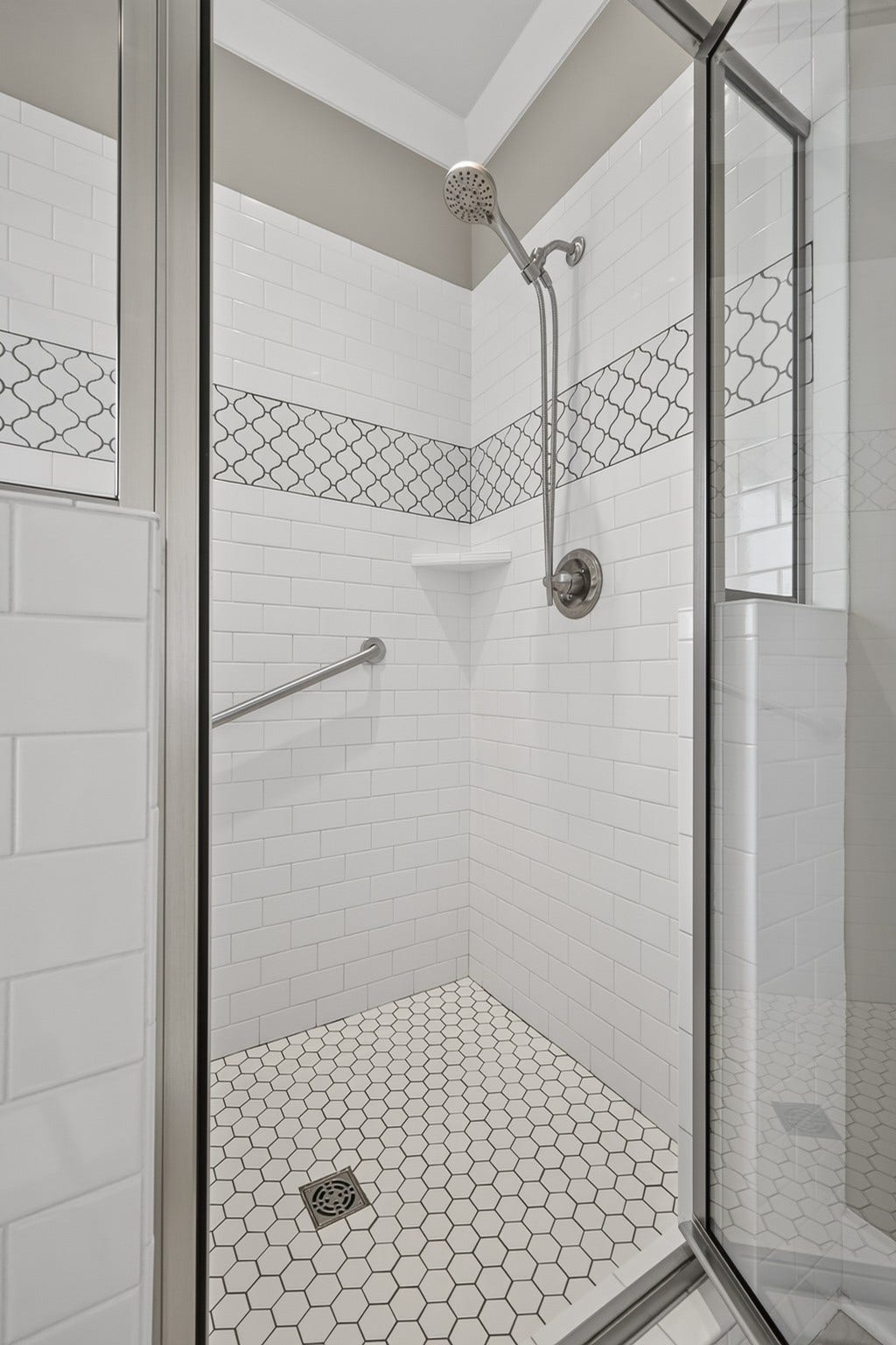 197 Bluegrass Rd, Manchester, TN 37355 Primary bathroom shower is low entry and tile