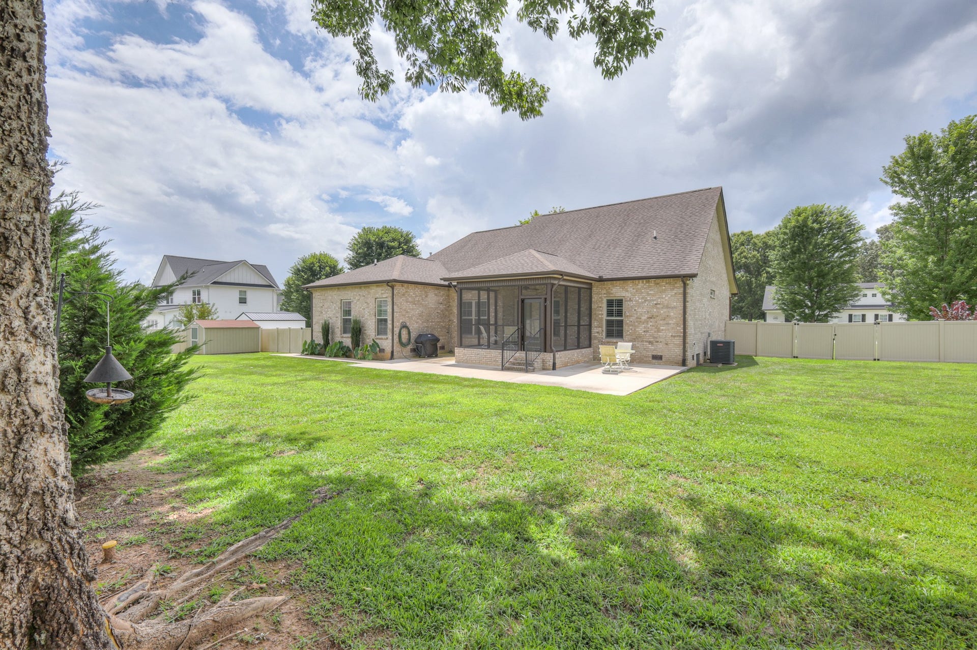 197 Bluegrass Rd, Manchester, TN 37355 197 Bluegrass Rd, Manchester, TN 37355