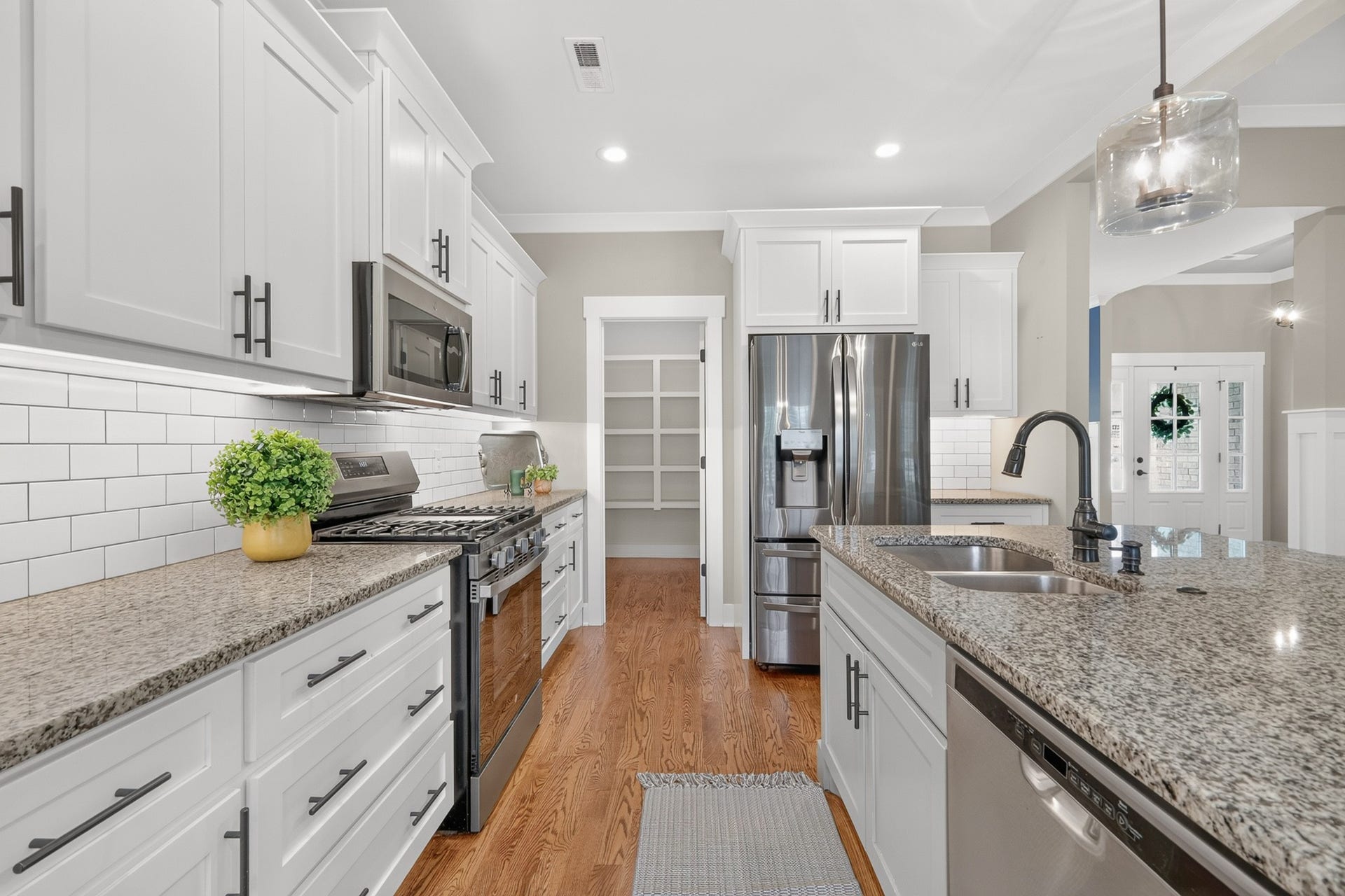 197 Bluegrass Rd, Manchester, TN 37355 197 Bluegrass Rd, Manchester, TN 37355