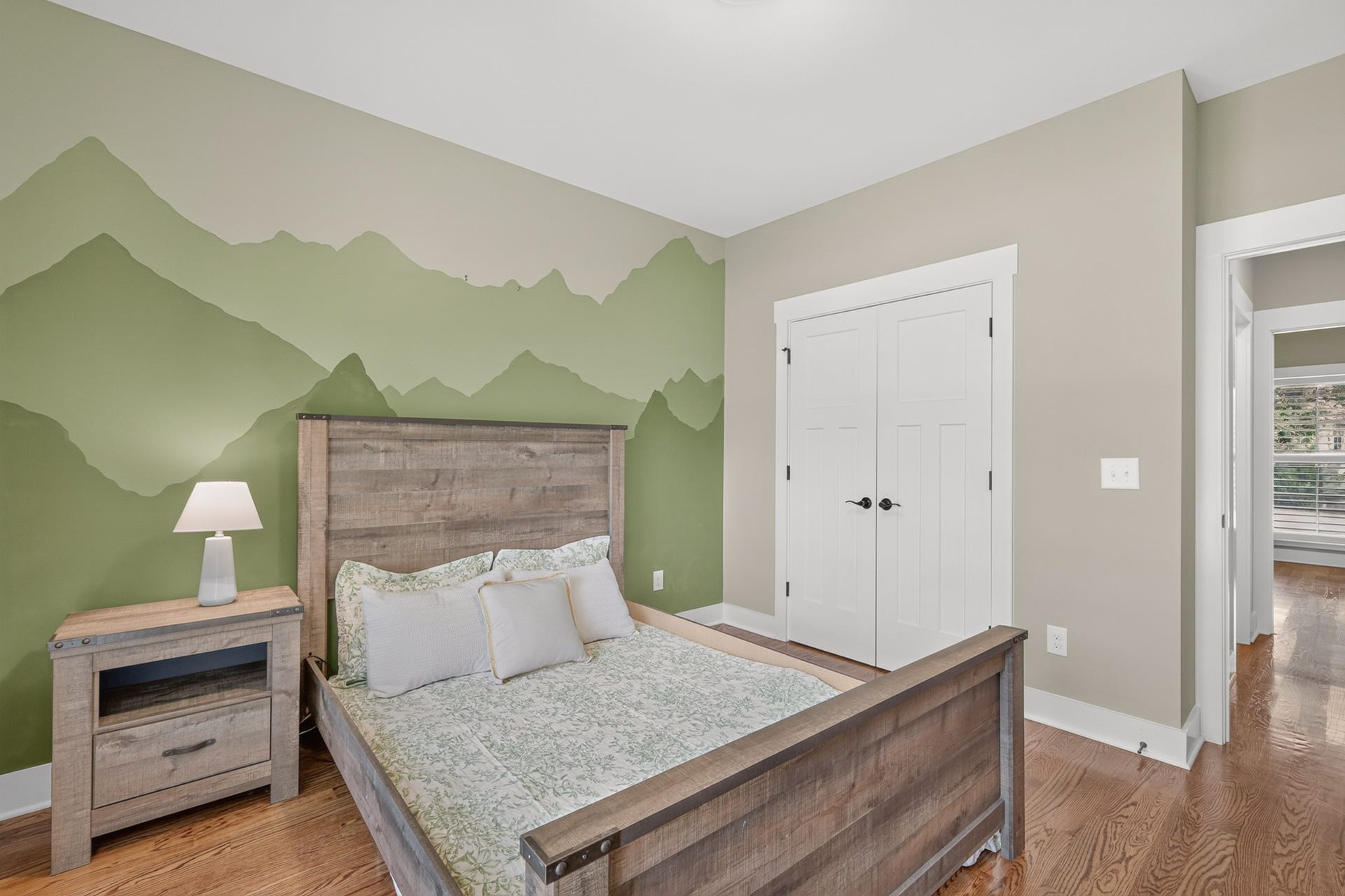 197 Bluegrass Rd, Manchester, TN 37355 Bedroom 2 features large closet and hardwood floors