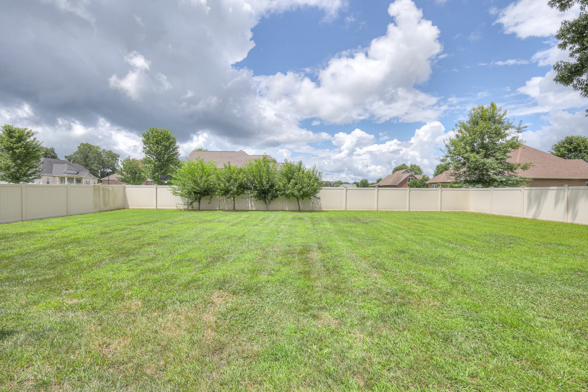 197 Bluegrass Rd, Manchester, TN 37355 197 Bluegrass Rd, Manchester, TN 37355
