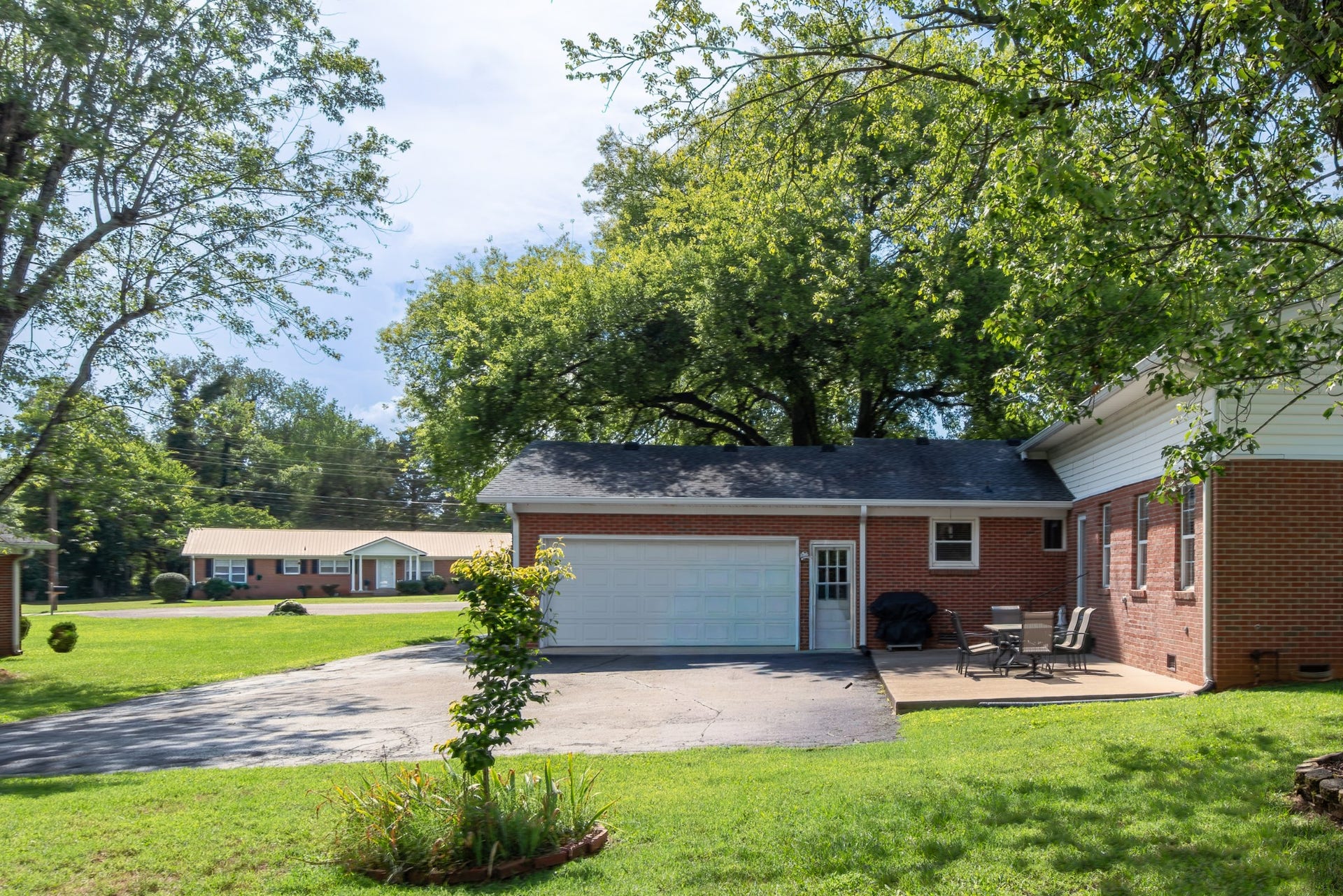 2010 Sanders Ct, Murfreesboro, TN 37129 2010 Sanders Ct, Murfreesboro, TN 37129