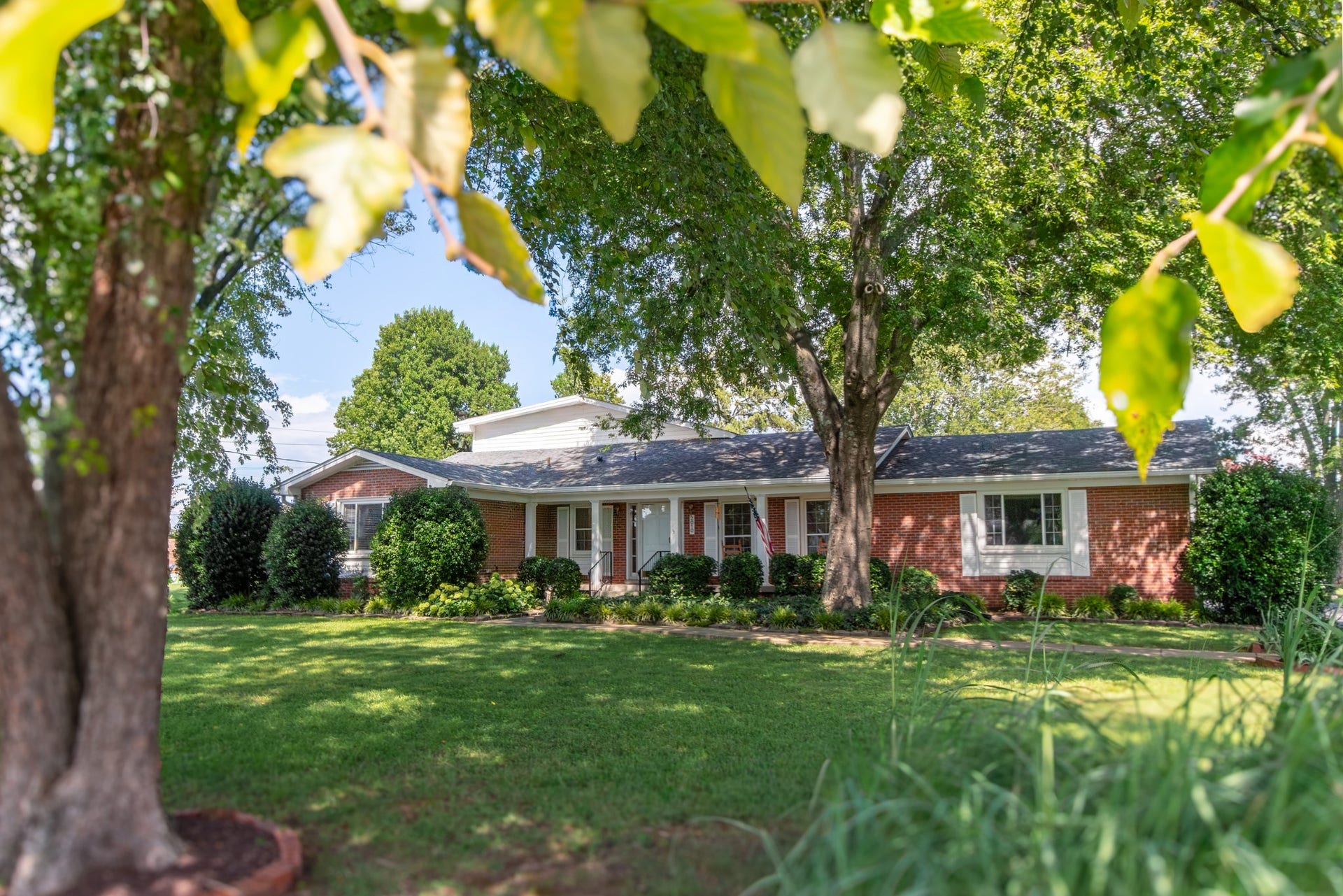 2010 Sanders Ct, Murfreesboro, TN 37129 2010 Sanders Ct, Murfreesboro, TN 37129