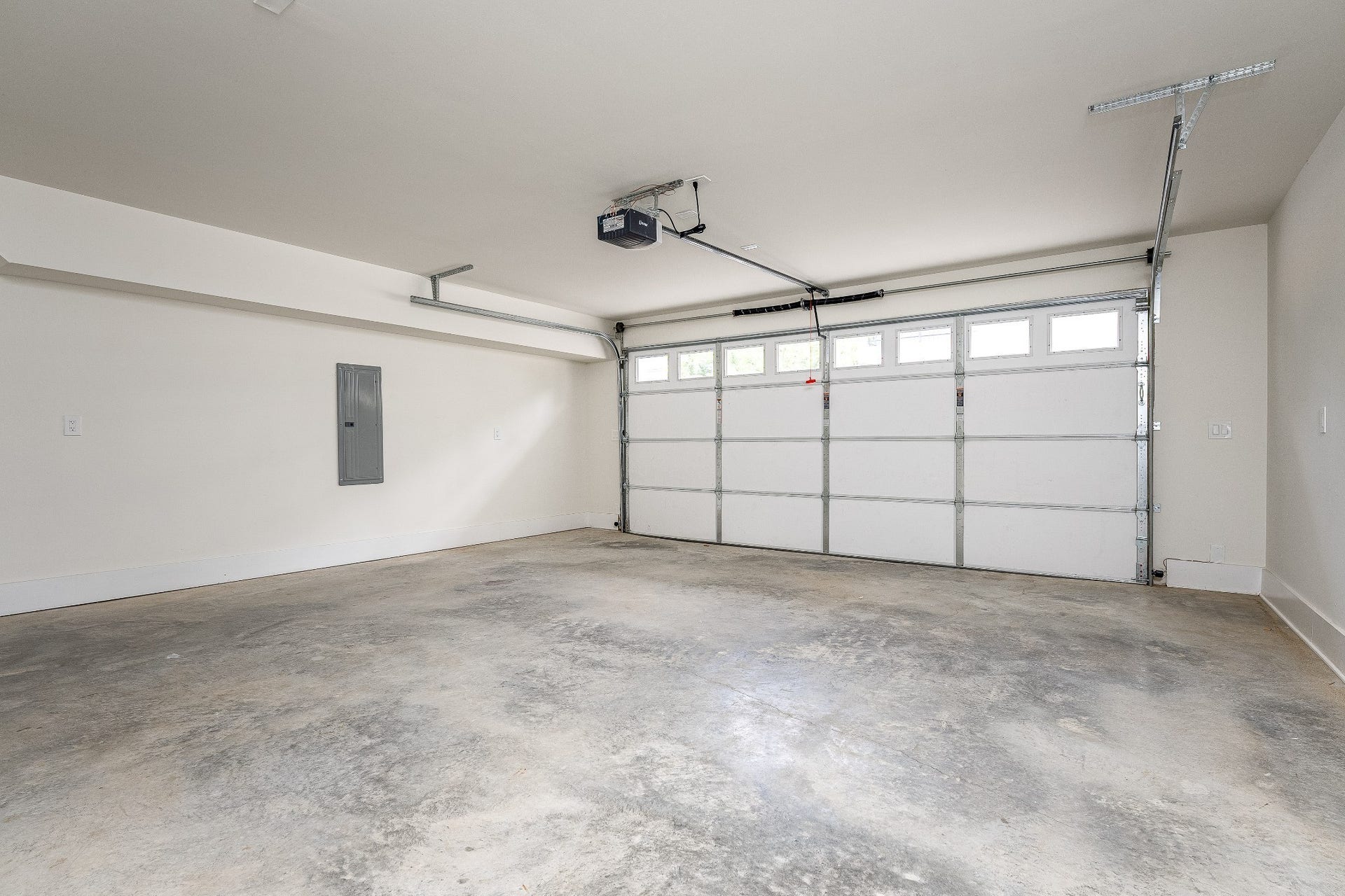 428 E Trinity Ln, #B, Nashville, TN 37207 2 Car Garage which is an added bonus in East Nashville! Beautiful pavers lead to a shared courtyard and backyard common area for all 4 units to enjoy.