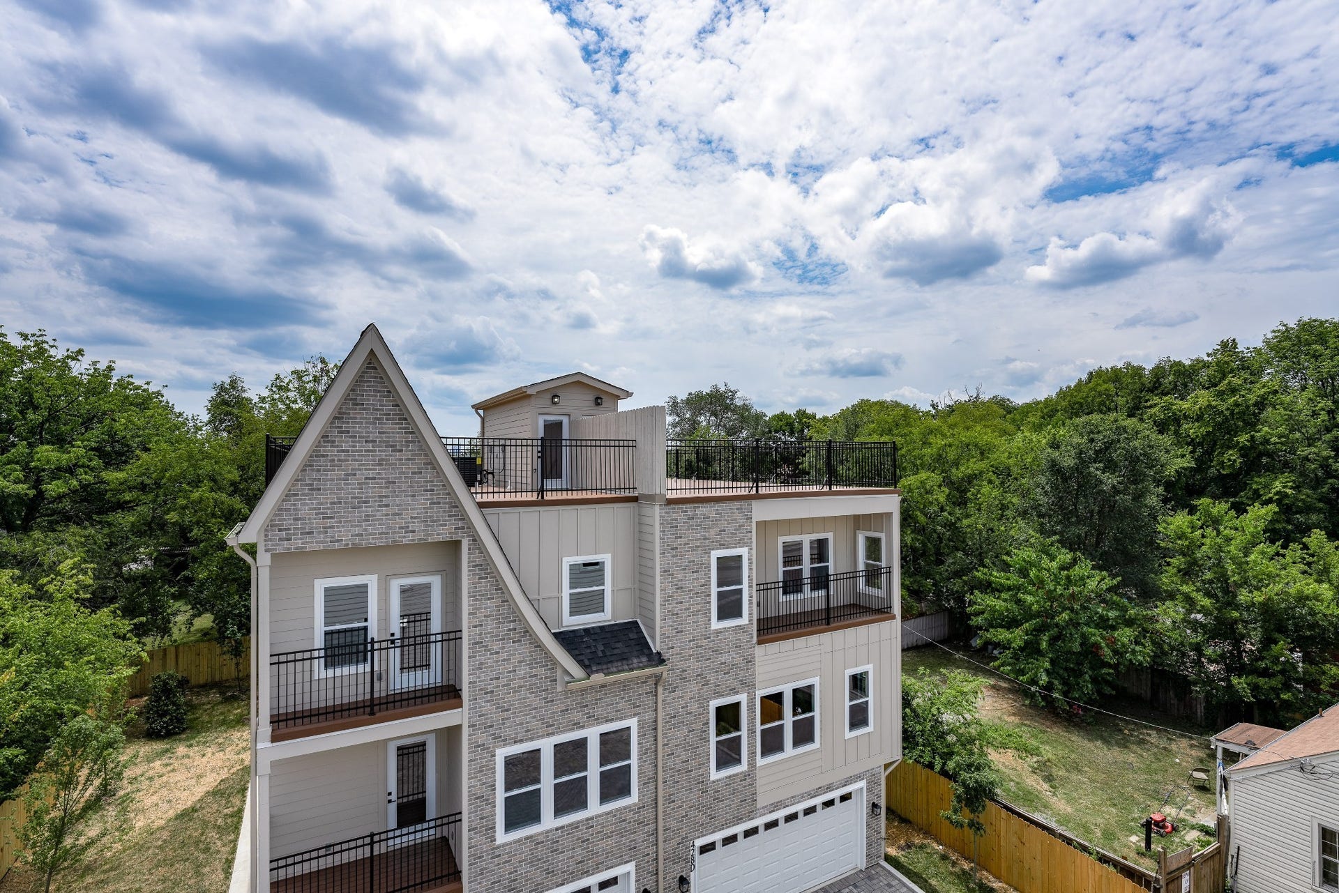 428 E Trinity Ln, #B, Nashville, TN 37207 428 E Trinity Ln, #B, Nashville, TN 37207