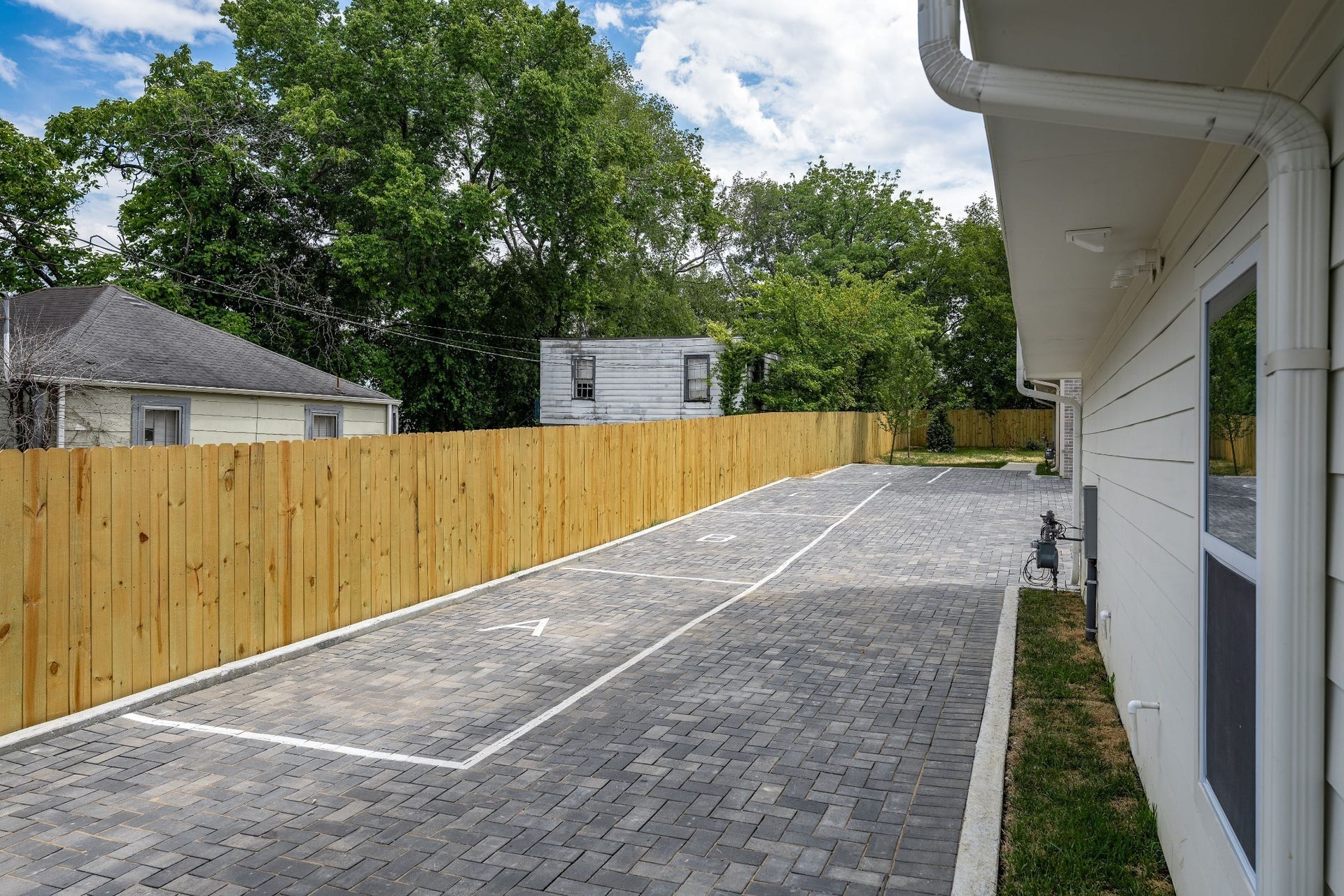 428 E Trinity Ln, #B, Nashville, TN 37207 Additional Parking Pads for Guests (1 pad per unit)